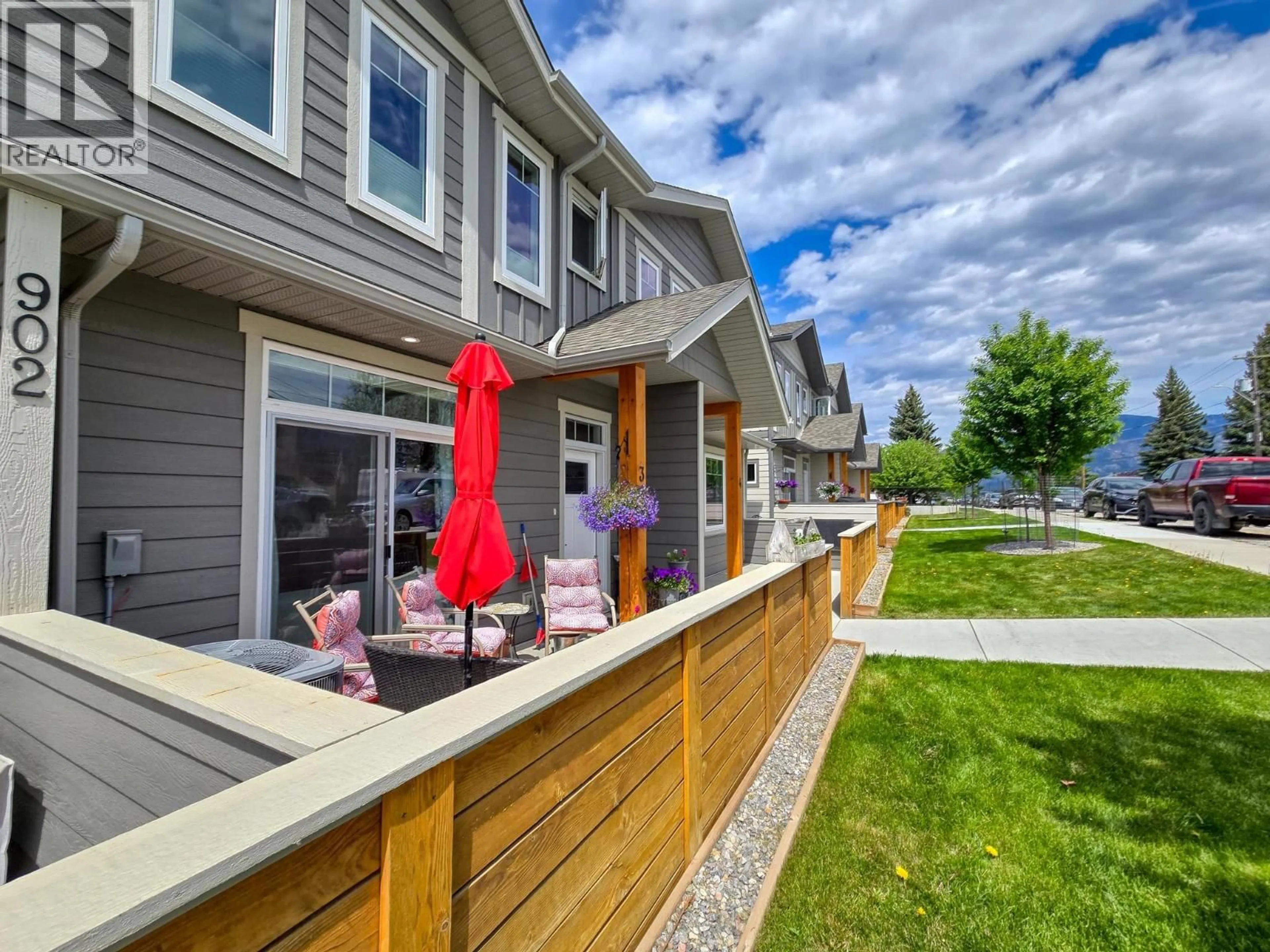 Home with vinyl exterior material, unknown for 3 - 902 6TH AVENUE, Invermere British Columbia v0a1k0