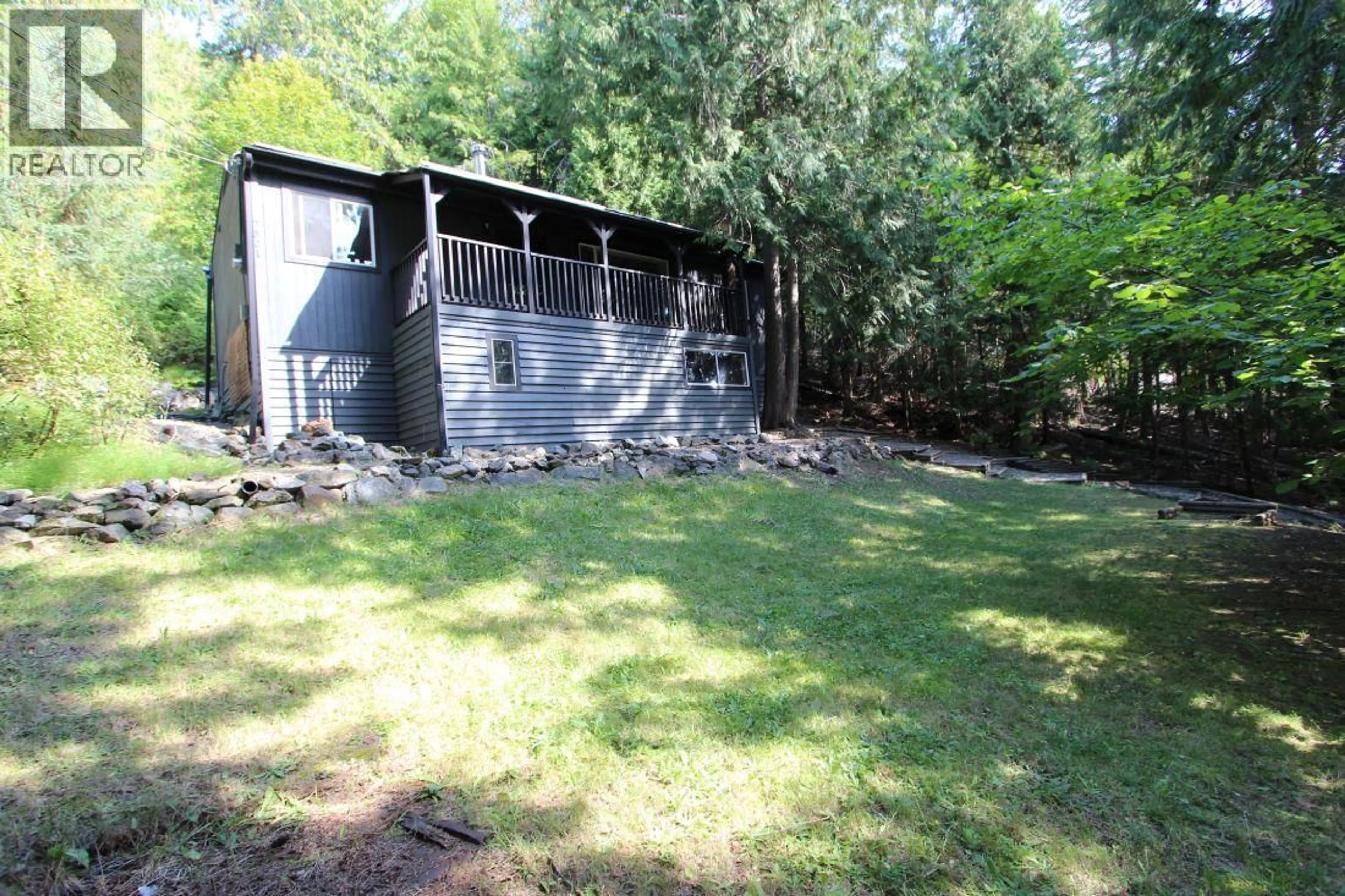 Shed for 7521 CASTLE HEIGHTS, Anglemont British Columbia V0E1M8