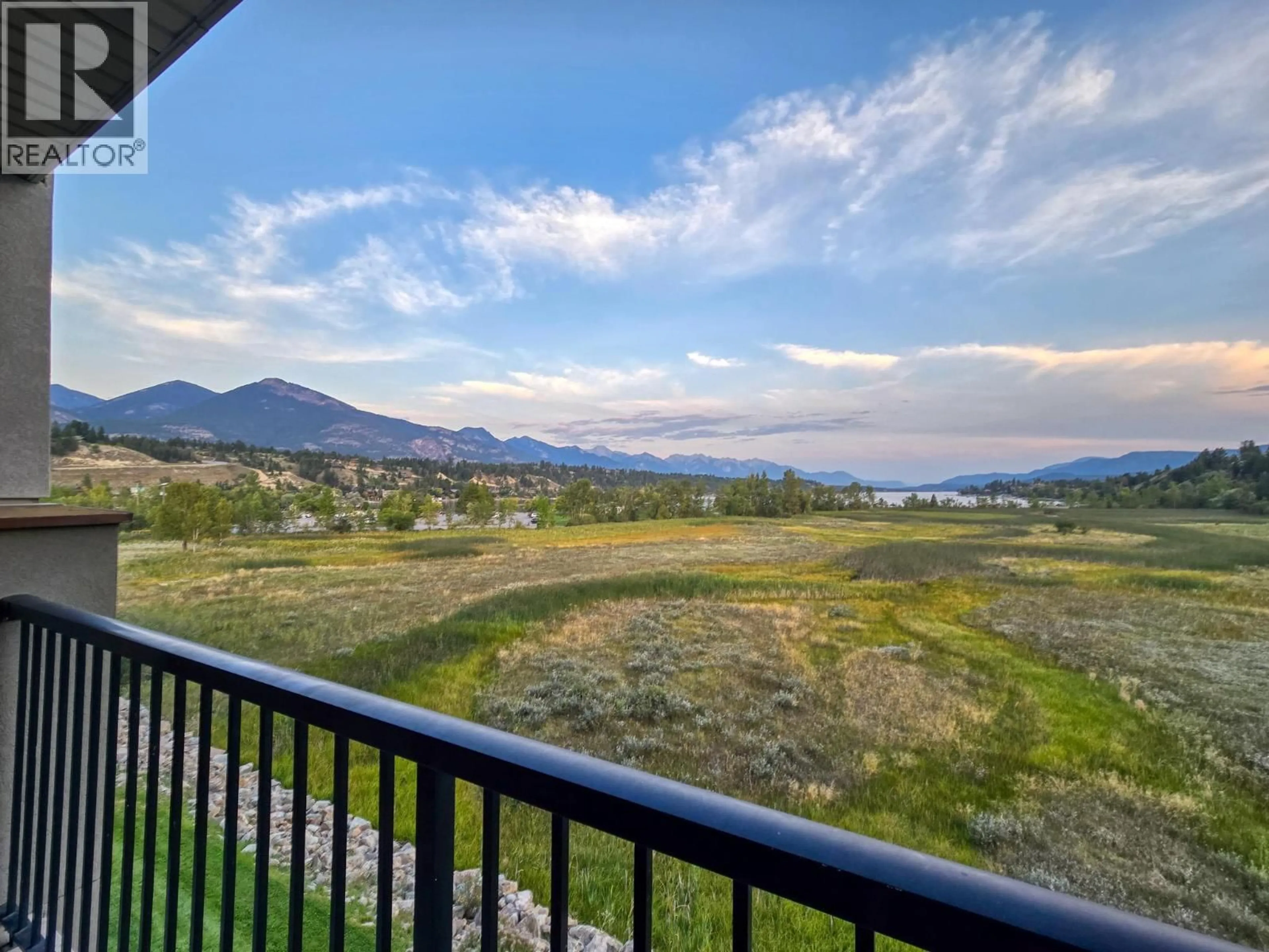Balcony in the apartment, water/lake/river/ocean view for 1306 - 205 THIRD AVENUE, Invermere British Columbia V0A1K7