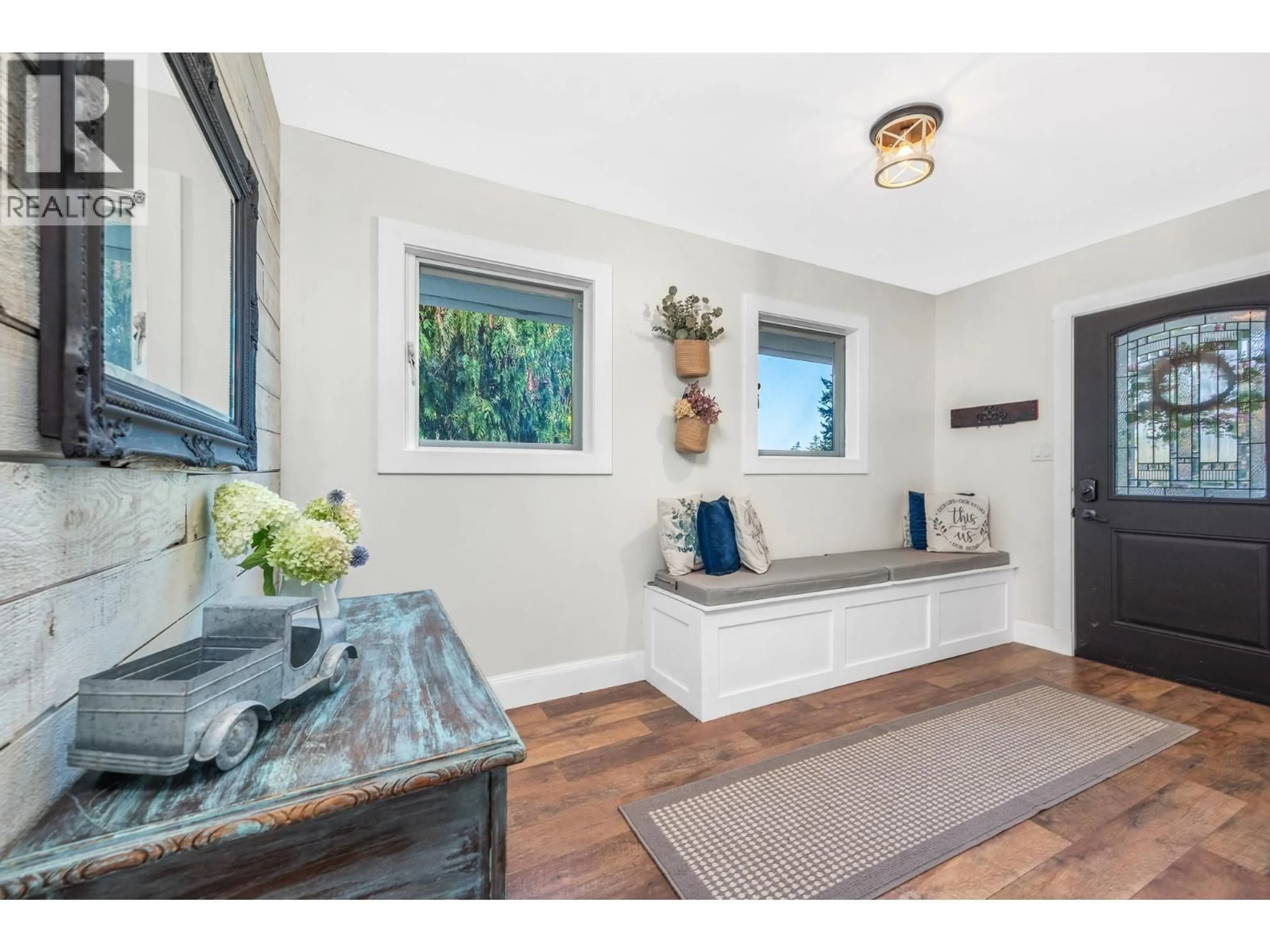 Indoor entryway for 5221 HARTNELL ROAD, Vernon British Columbia V1B3J4