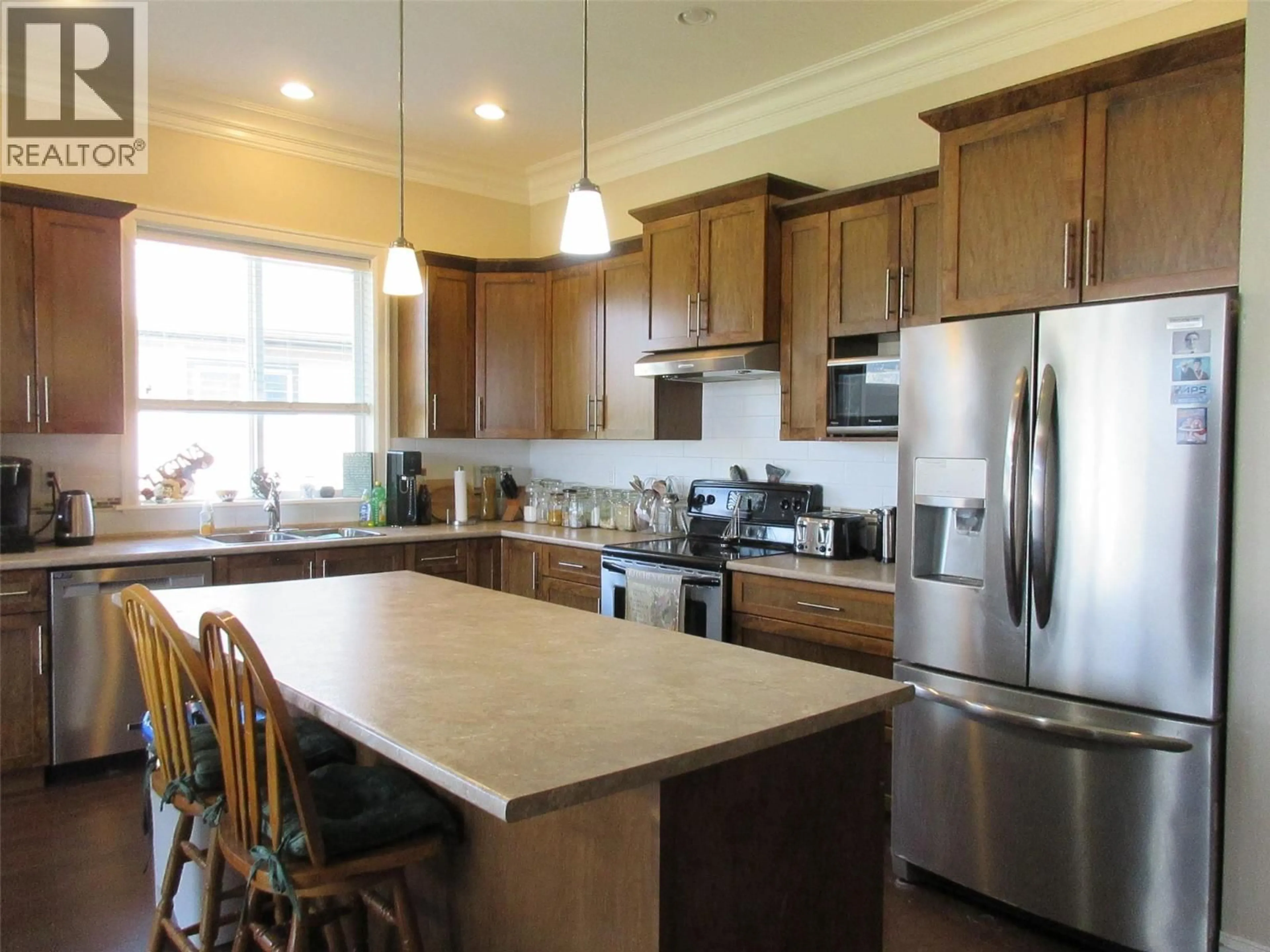 Open concept kitchen, unknown for 3027 HILTON DRIVE, Merritt British Columbia V1K0B2