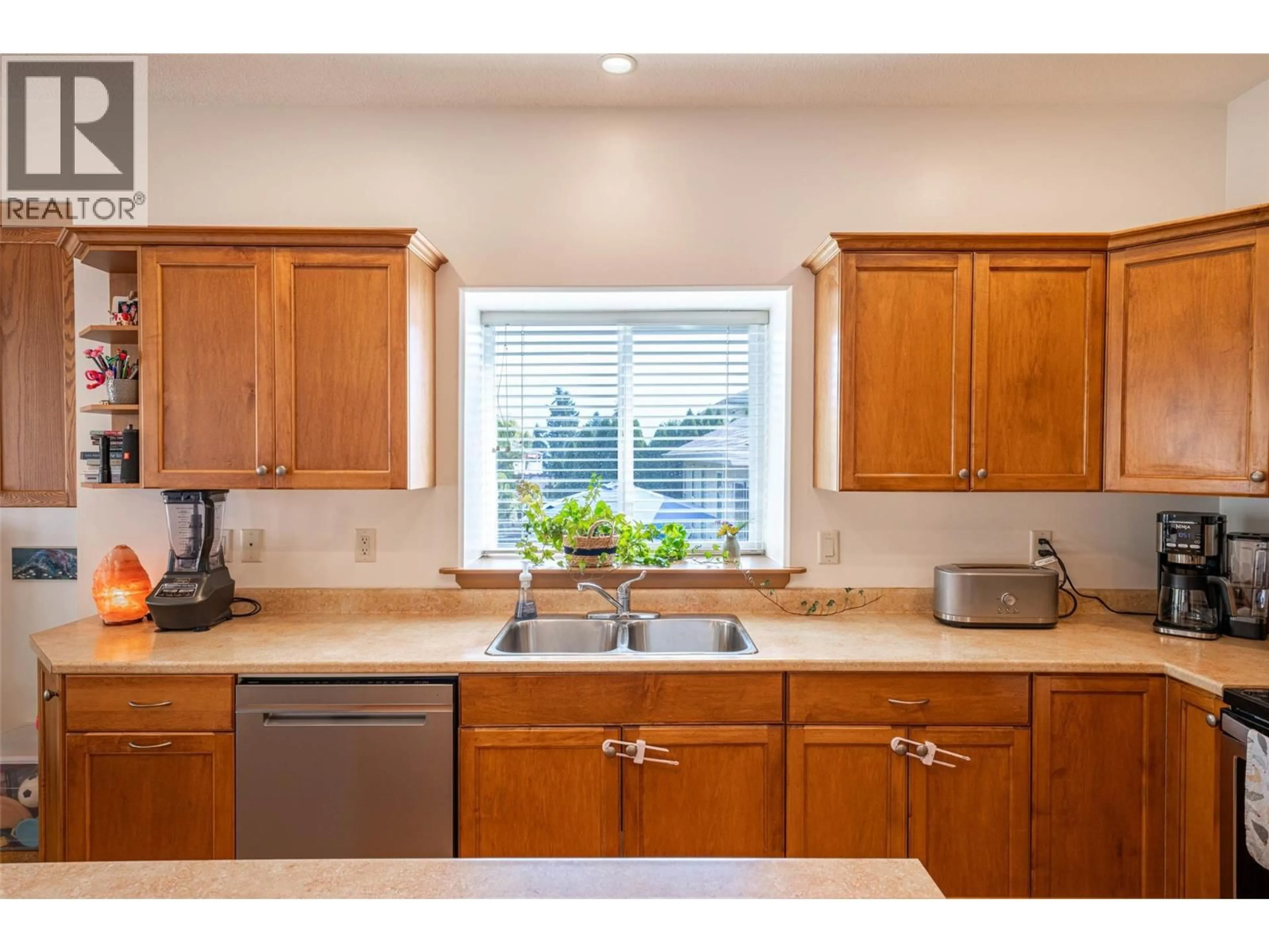 Standard kitchen, unknown for 3774 GLOVER AVENUE, Armstrong British Columbia V0E1B4