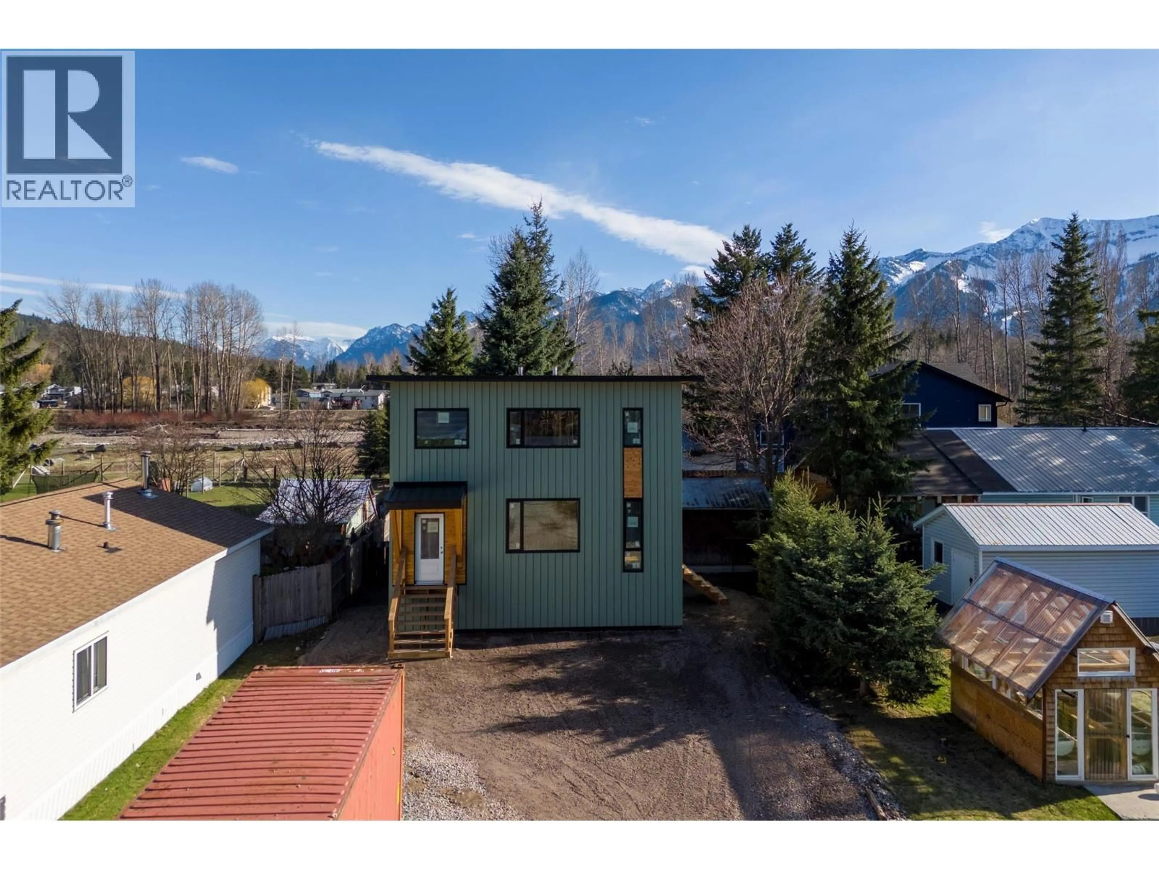 A pic from outside/outdoor area/front of a property/back of a property/a pic from drone, mountain view for 1170 MCDONALD AVENUE, Fernie British Columbia V0B1M1