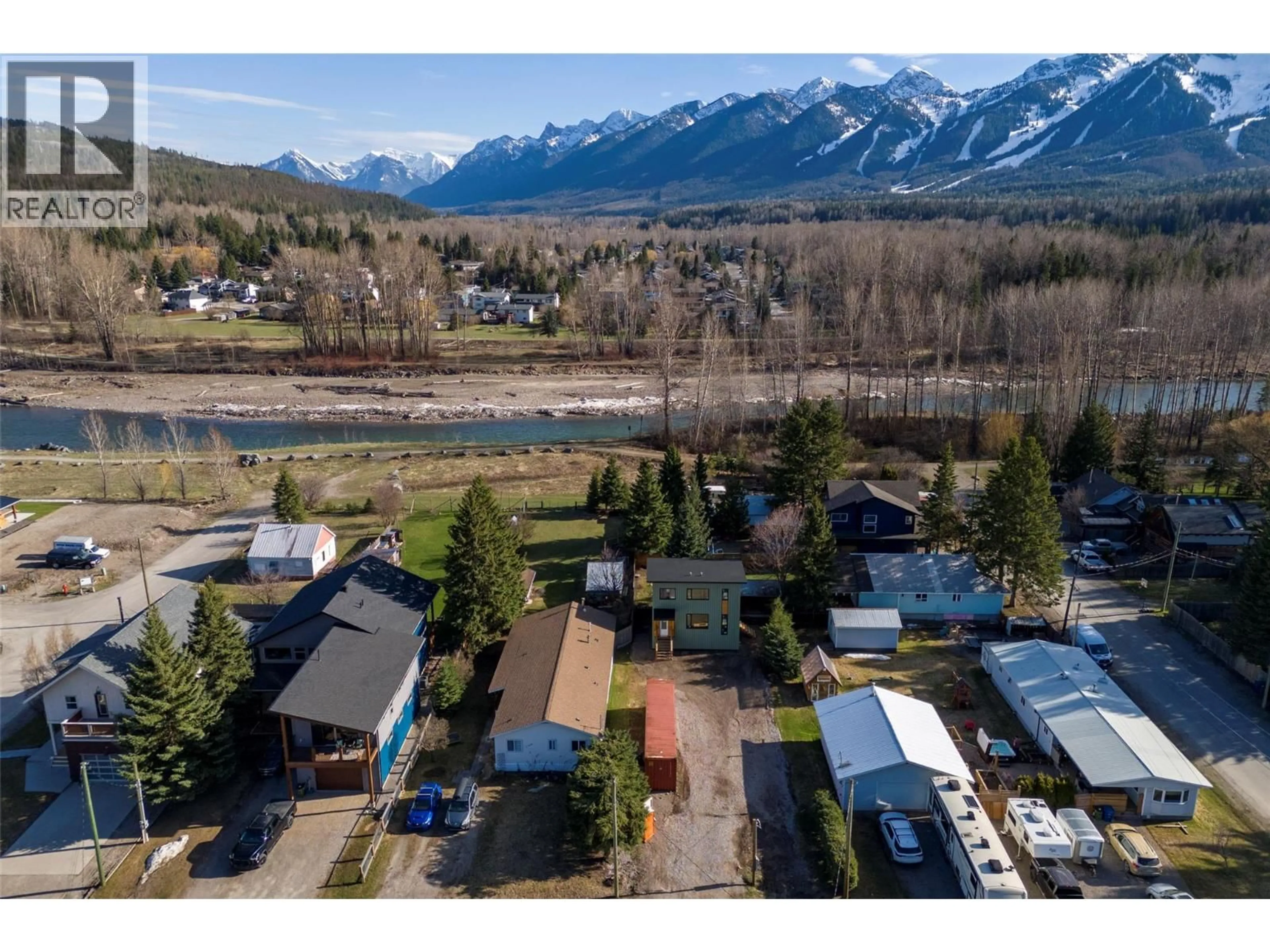 A pic from outside/outdoor area/front of a property/back of a property/a pic from drone, mountain view for 1170 MCDONALD AVENUE, Fernie British Columbia V0B1M1