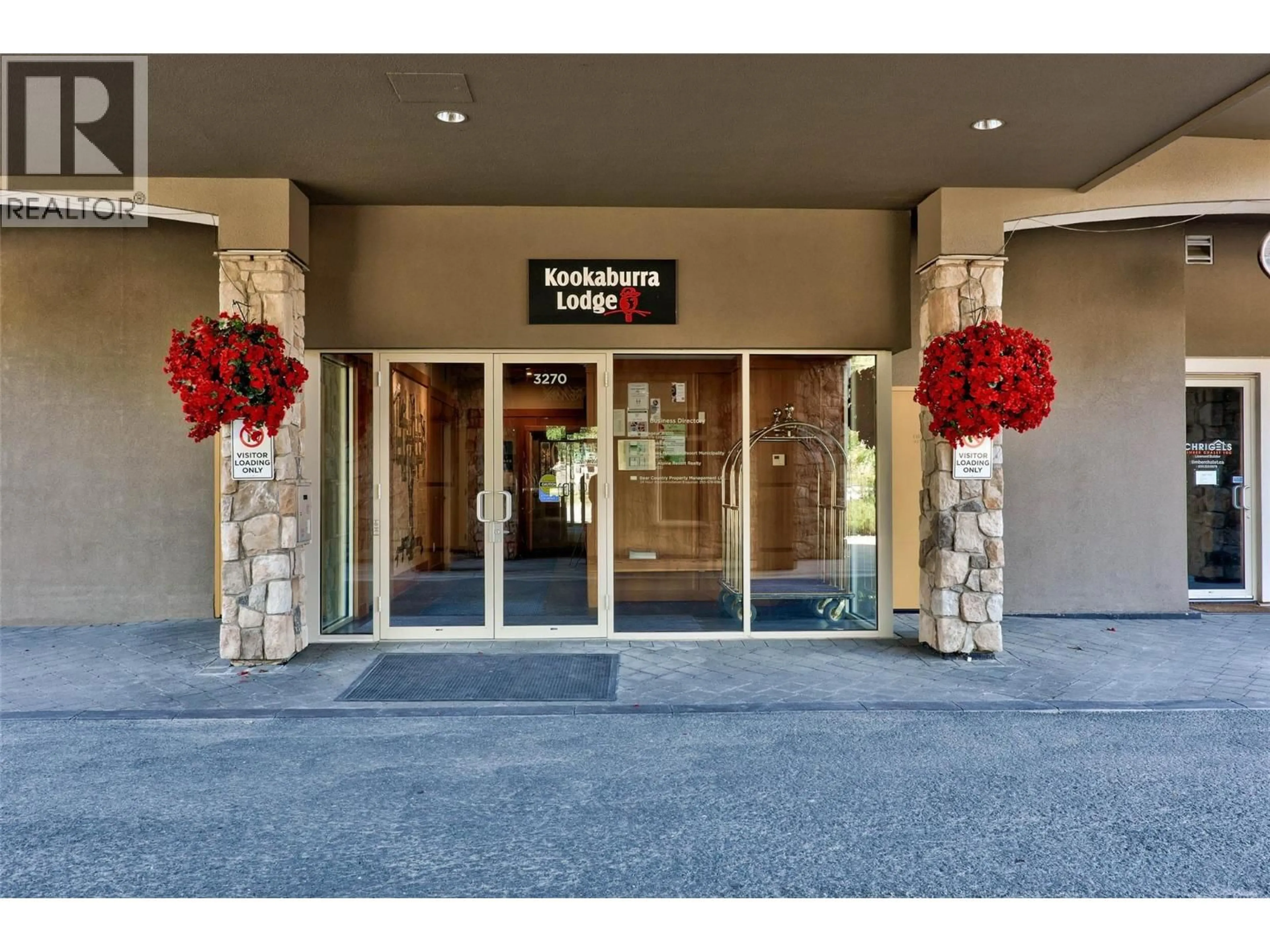 Indoor foyer for 403 - 3270 VILLAGE WAY, Sun Peaks British Columbia V0E5N0