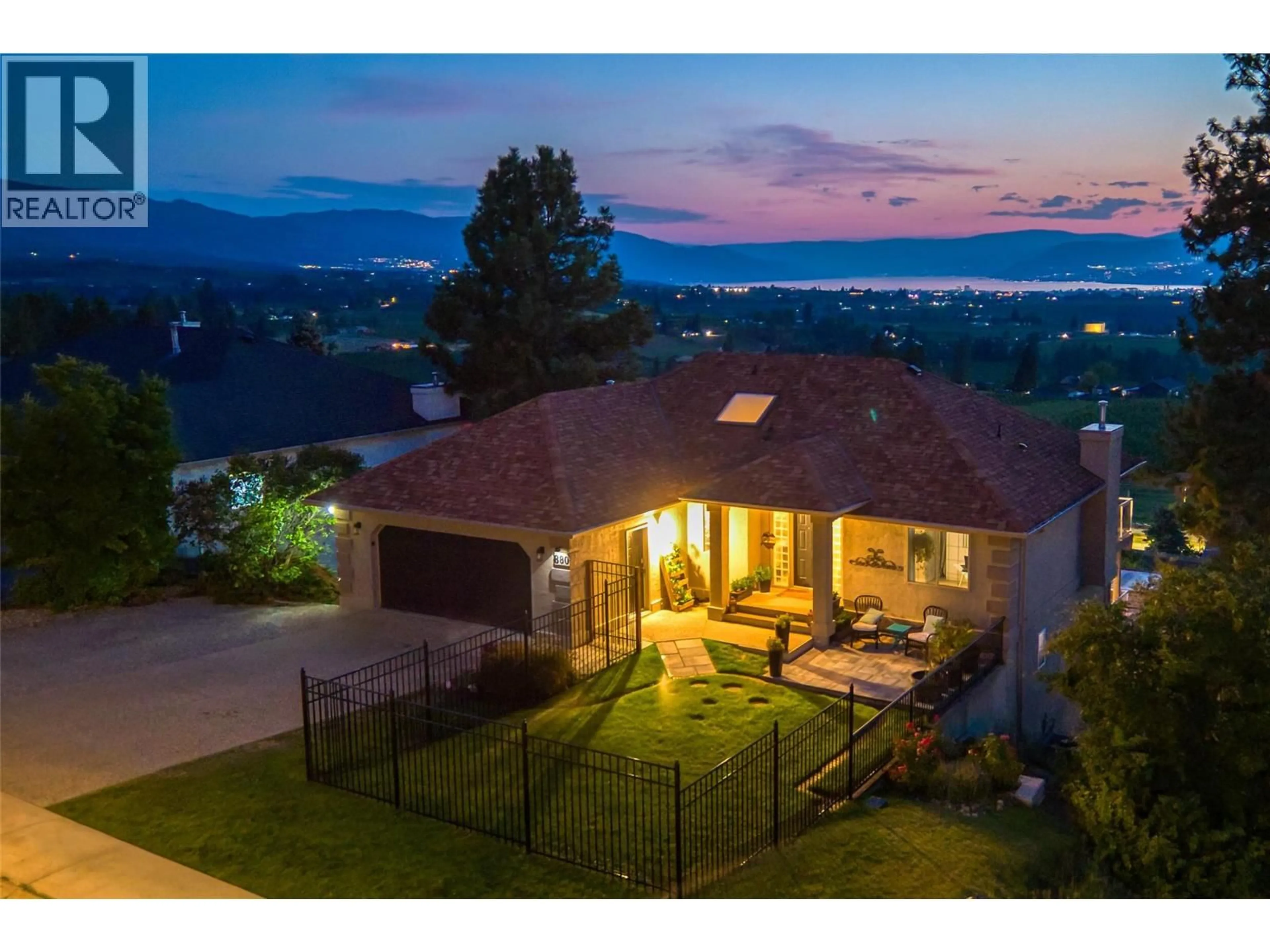 A pic from outside/outdoor area/front of a property/back of a property/a pic from drone, mountain view for 880 ACKERMAN COURT, Kelowna British Columbia V1X7L2