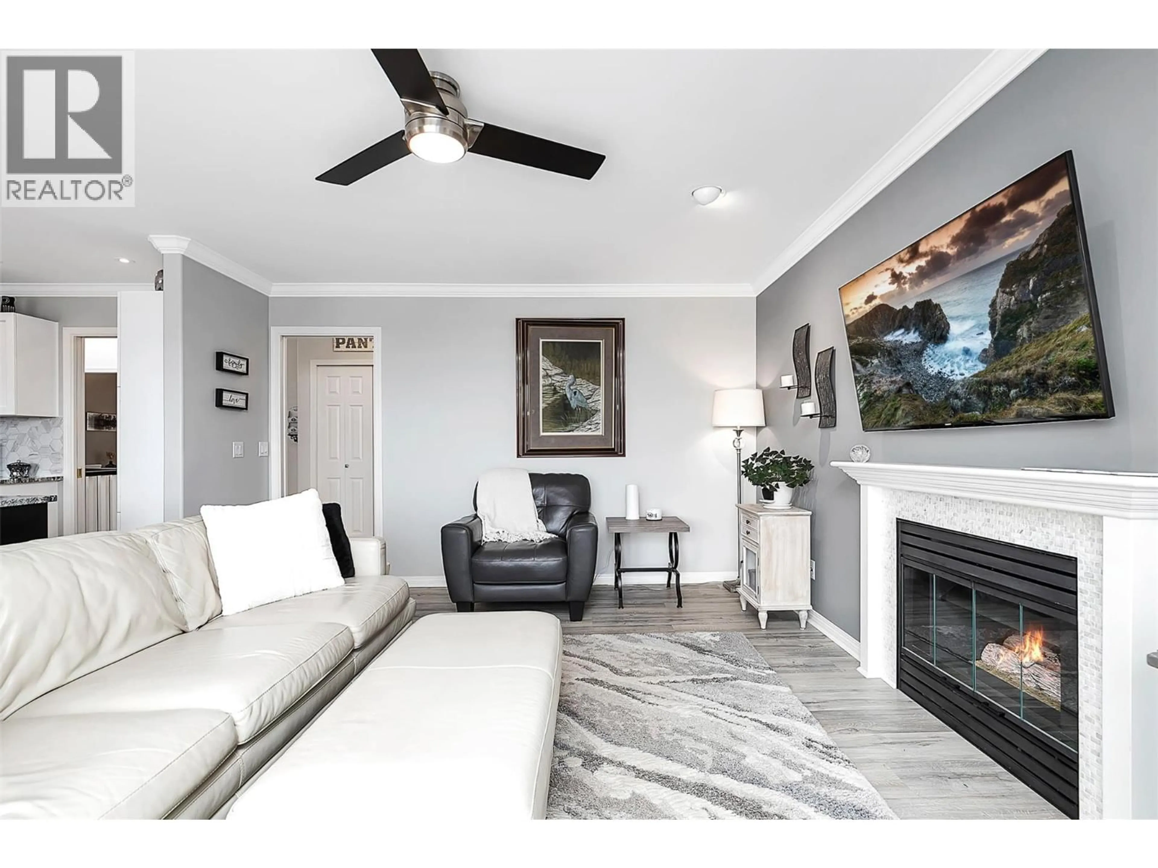 Living room with furniture, unknown for 880 ACKERMAN COURT, Kelowna British Columbia V1X7L2