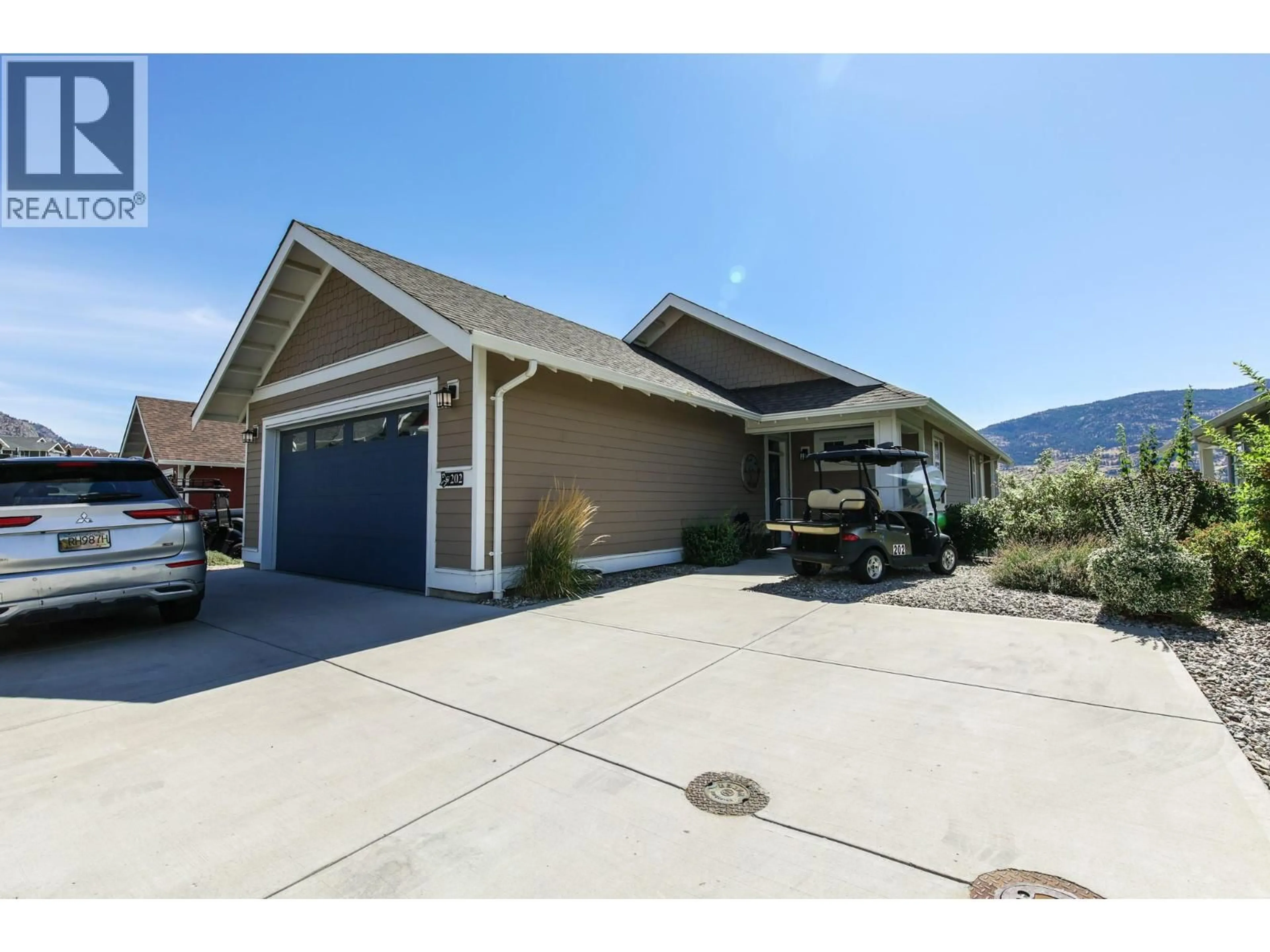 Indoor garage for 202 - 2450 RADIO TOWER ROAD, Oliver British Columbia V0H1T1