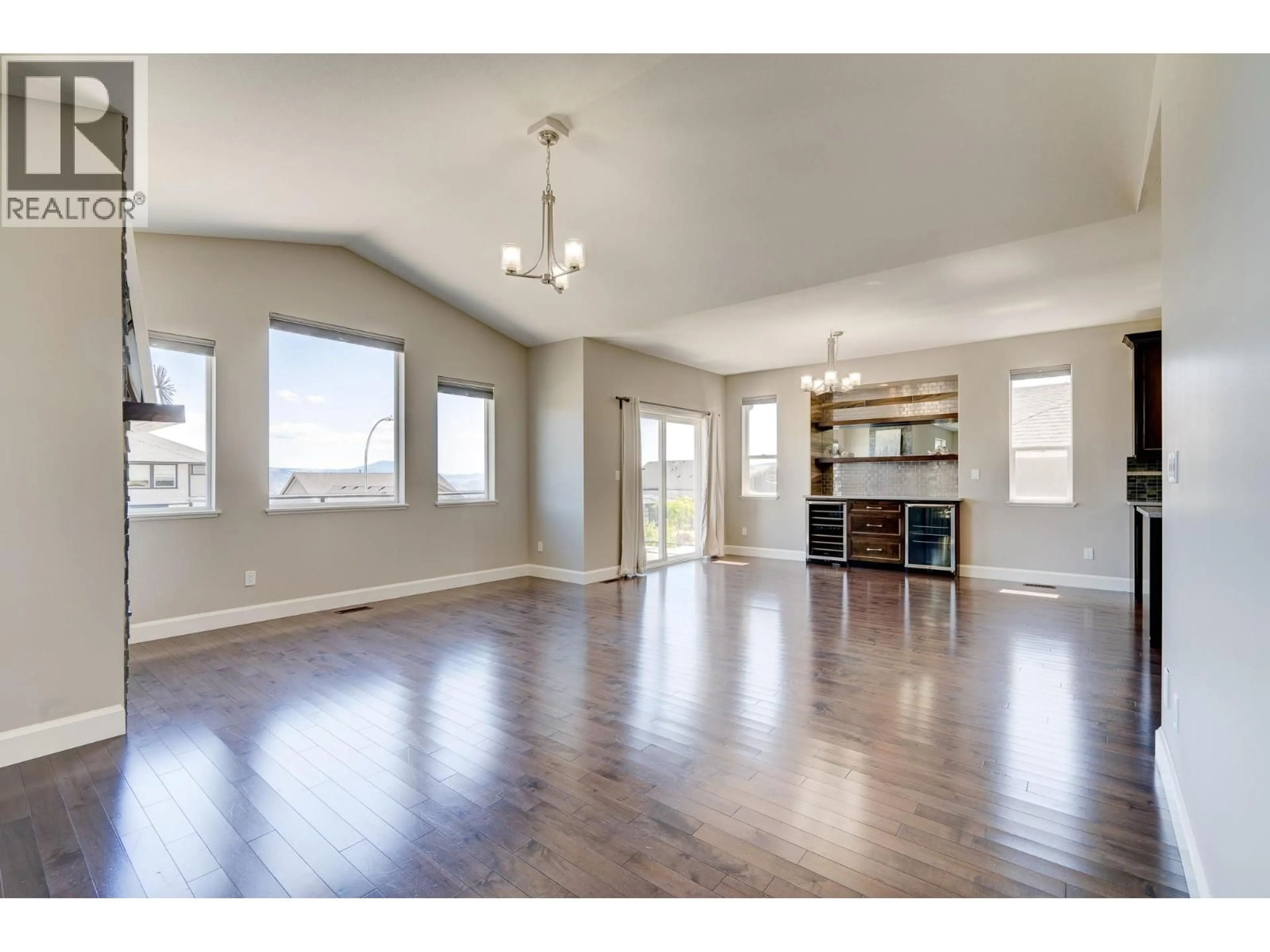 Open concept kitchen, wood/laminate floor for 1425 DUNBAR DRIVE, Kamloops British Columbia V1S0C6