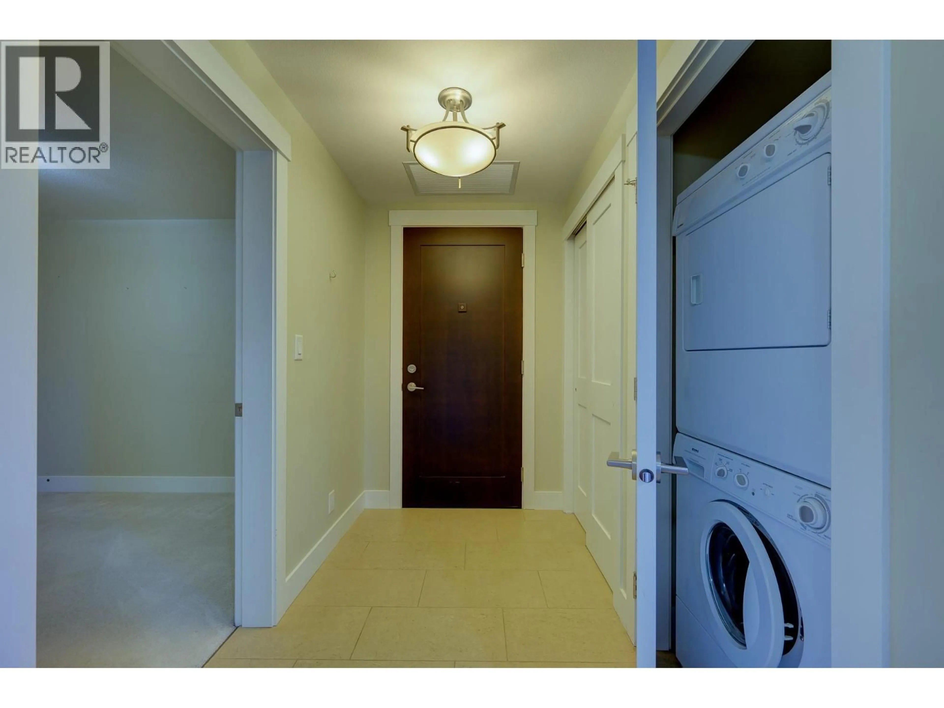 Indoor entryway for 1201-1405 SPRINGHILL DRIVE, Kamloops British Columbia V2C0B4