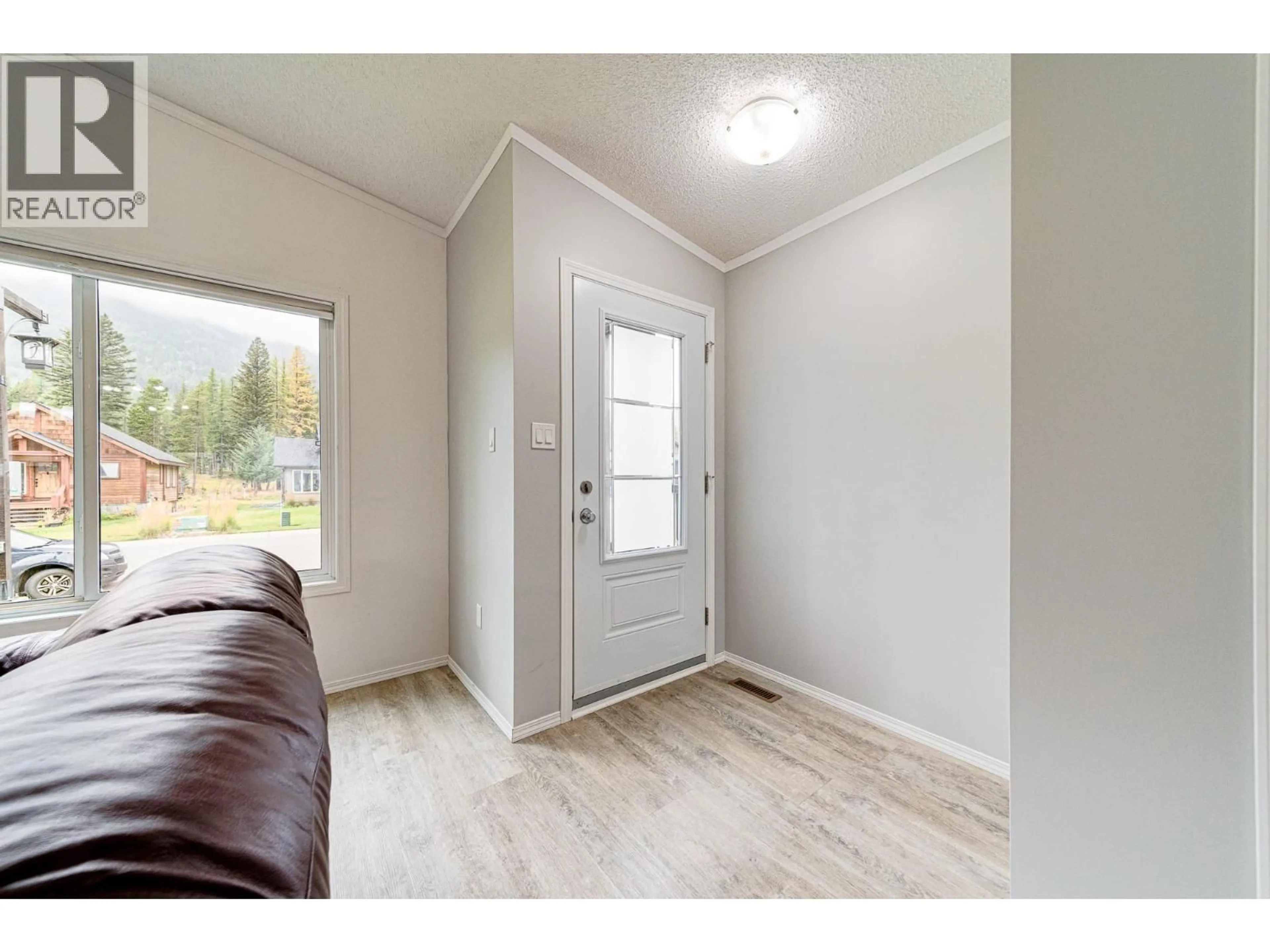 Indoor entryway for 2066 GOLDEN EAGLE DRIVE, Sparwood British Columbia V0B2G2