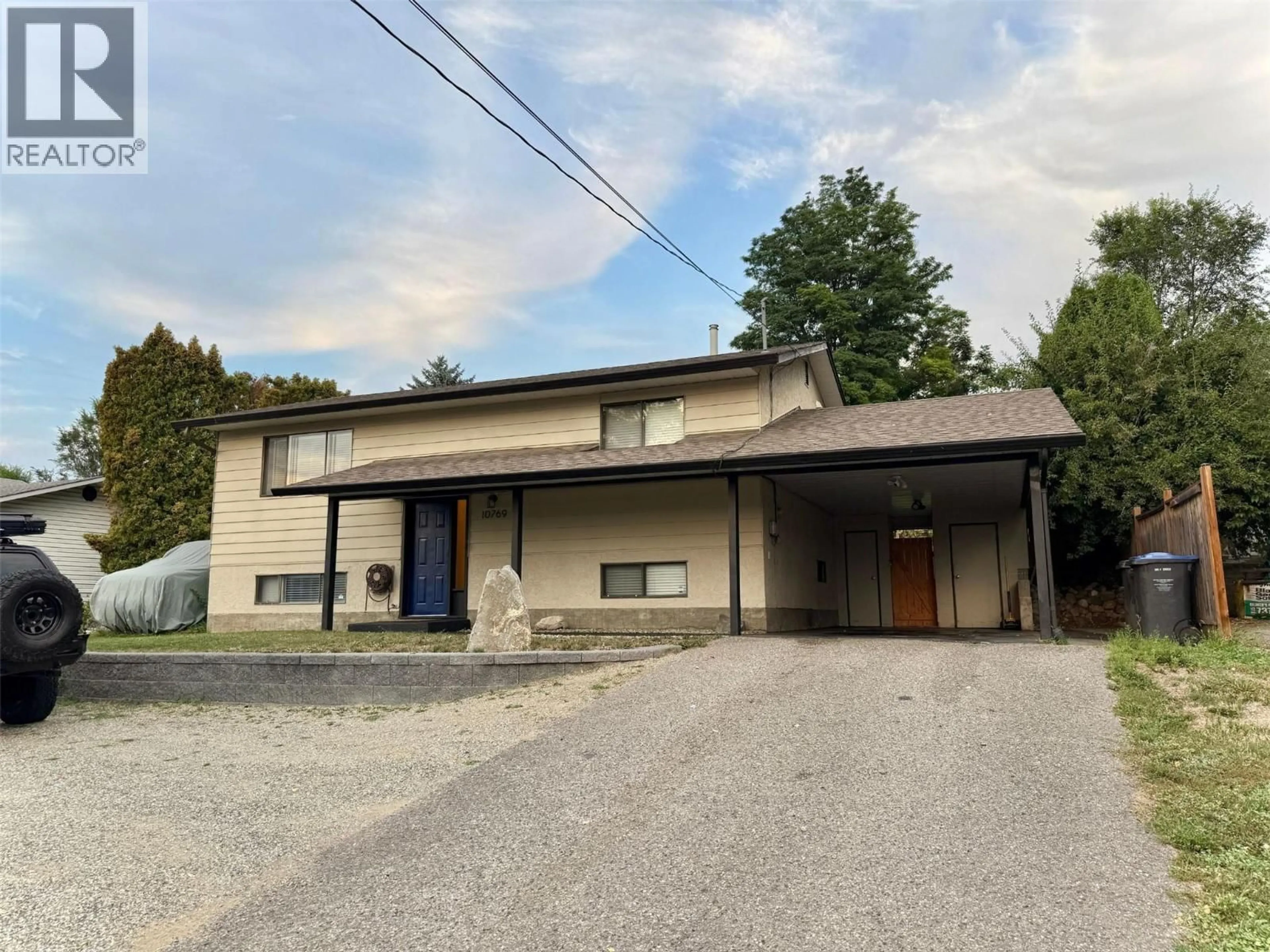 A pic from outside/outdoor area/front of a property/back of a property/a pic from drone, building for 10769 SHERMAN DRIVE, Lake Country British Columbia V4V1W5