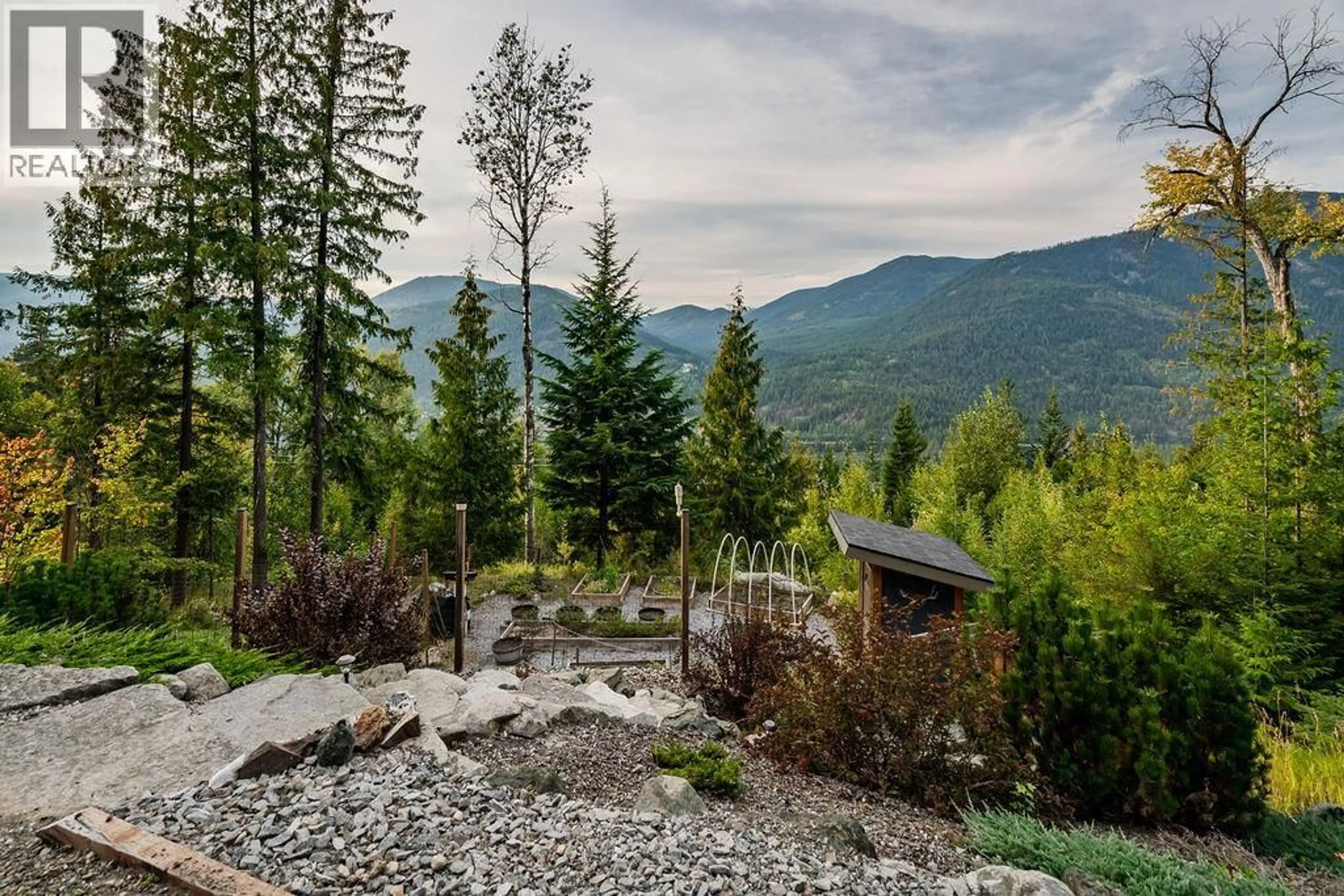 Patio, mountain view for 3329 KENVILLE MINE ROAD, Nelson British Columbia V1L6V6