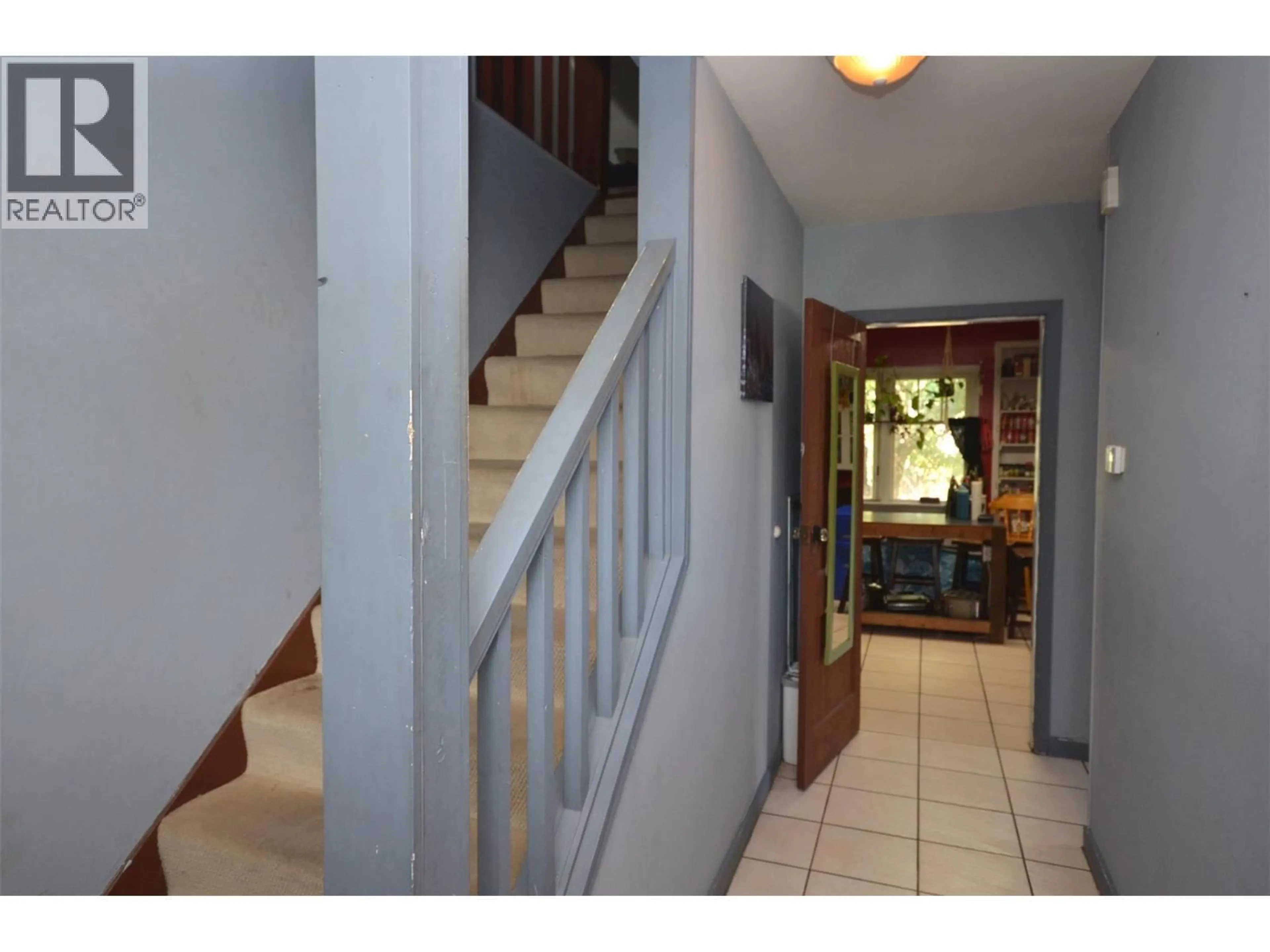 Indoor foyer for 2203 45 AVENUE, Vernon British Columbia V1T3M9