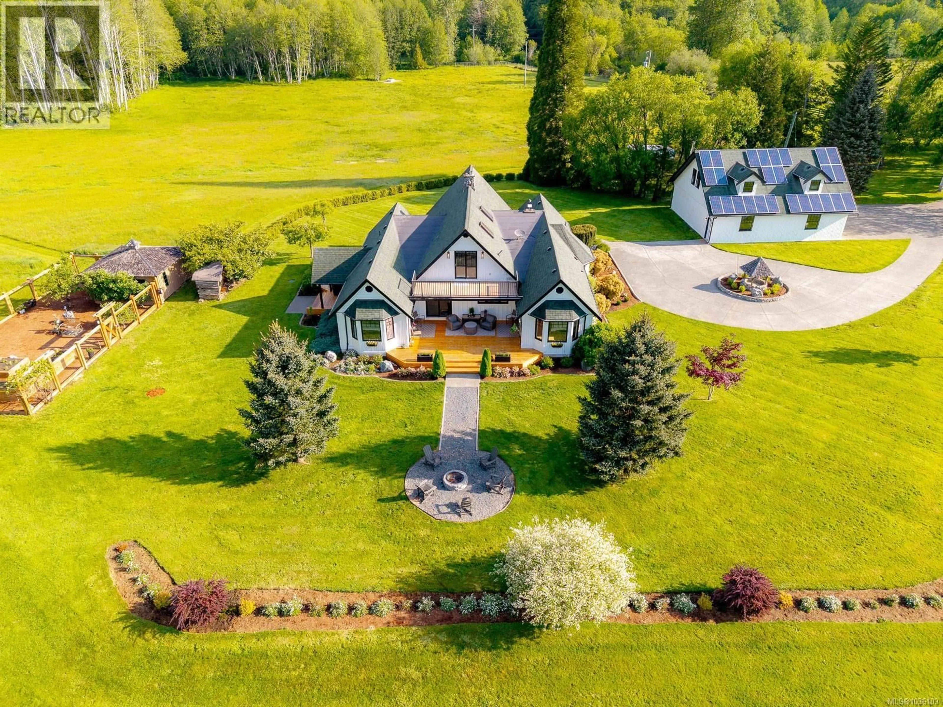 A pic from outside/outdoor area/front of a property/back of a property/a pic from drone, unknown for 3775 MOUNTAIN ROAD, Duncan British Columbia V9L6N4