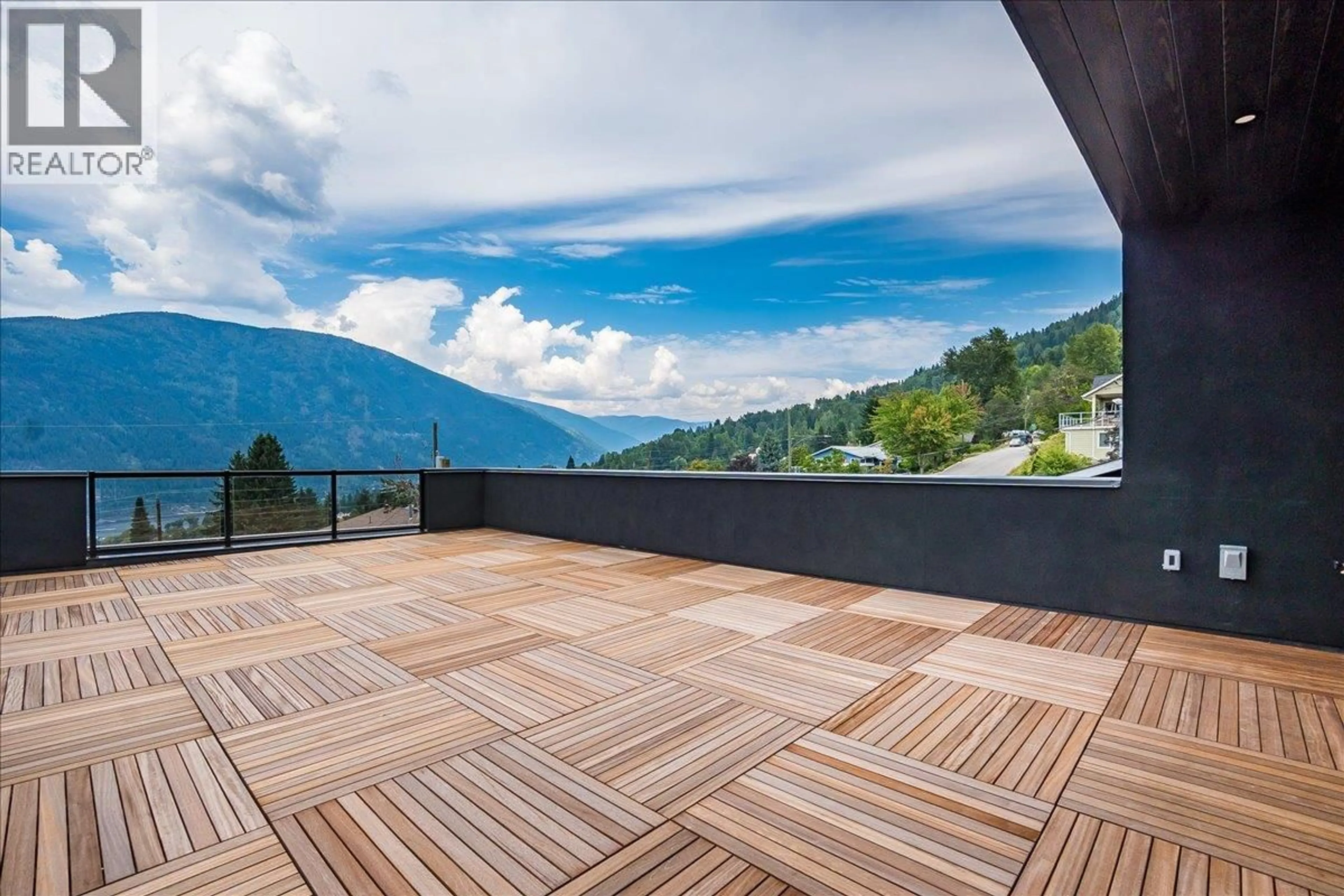 Patio, mountain view for C-620 RICHARDS STREET, Nelson British Columbia V1L5K5