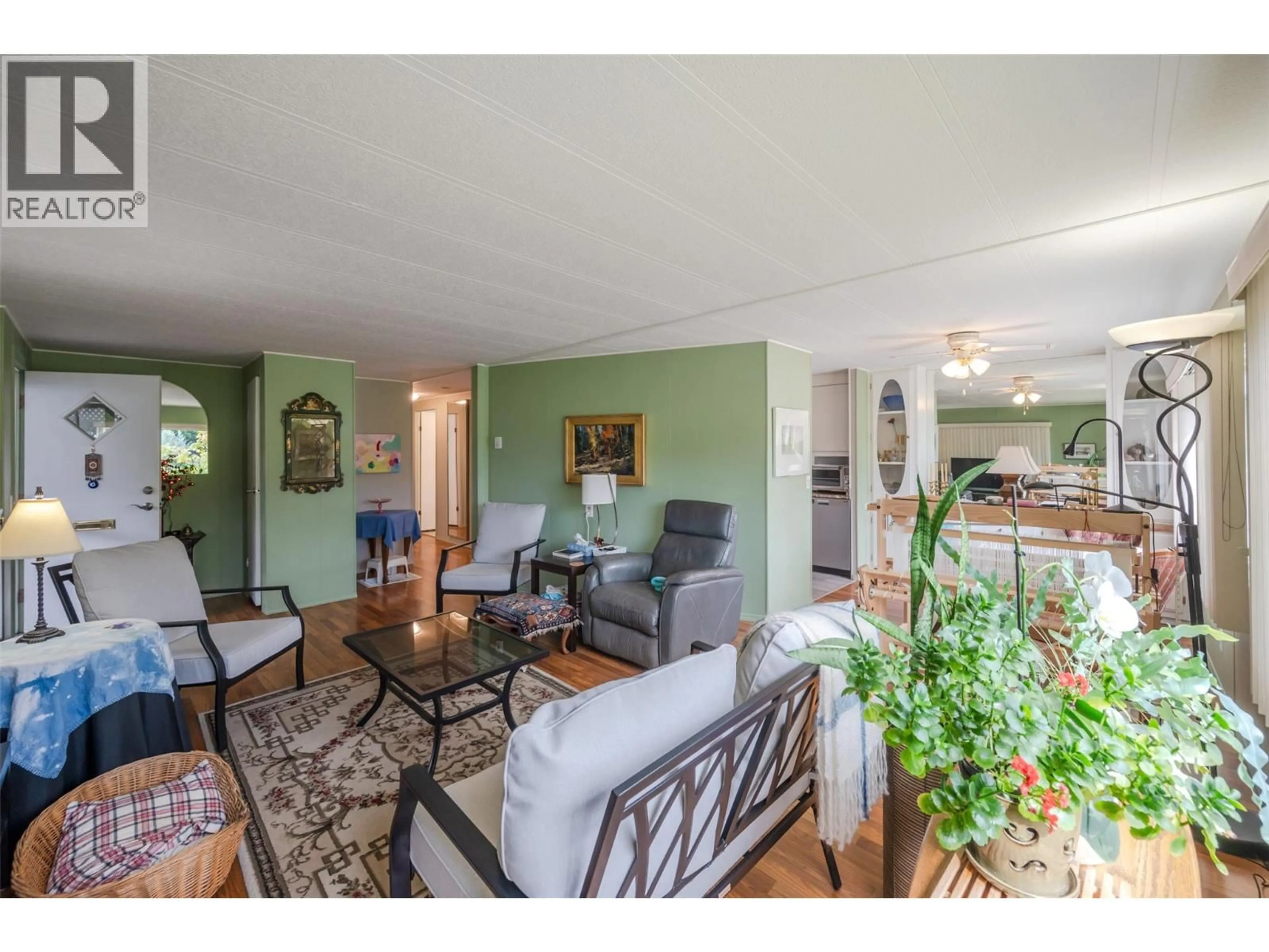 Living room with furniture, unknown for 65 - 999 BURNABY AVENUE, Penticton British Columbia V2A1G7