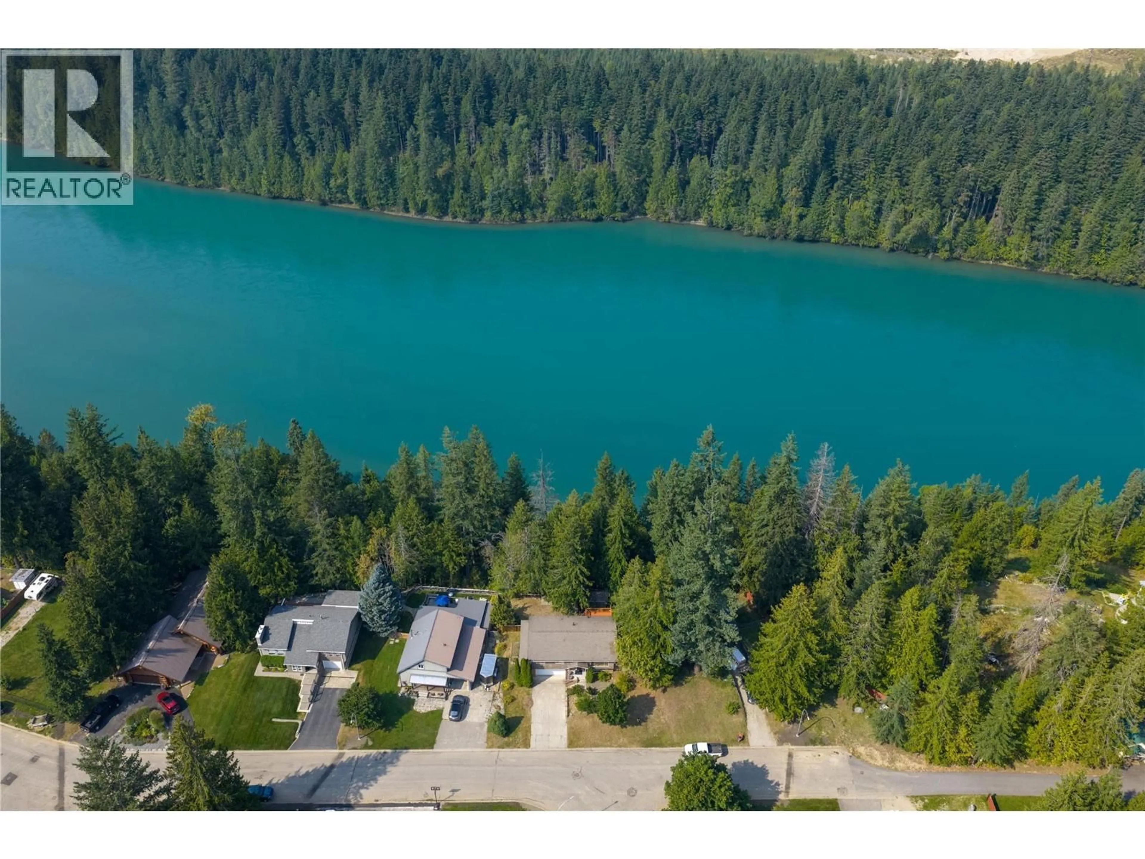 A pic from outside/outdoor area/front of a property/back of a property/a pic from drone, water/lake/river/ocean view for 387 PEARKES DRIVE, Revelstoke British Columbia V0E2S0