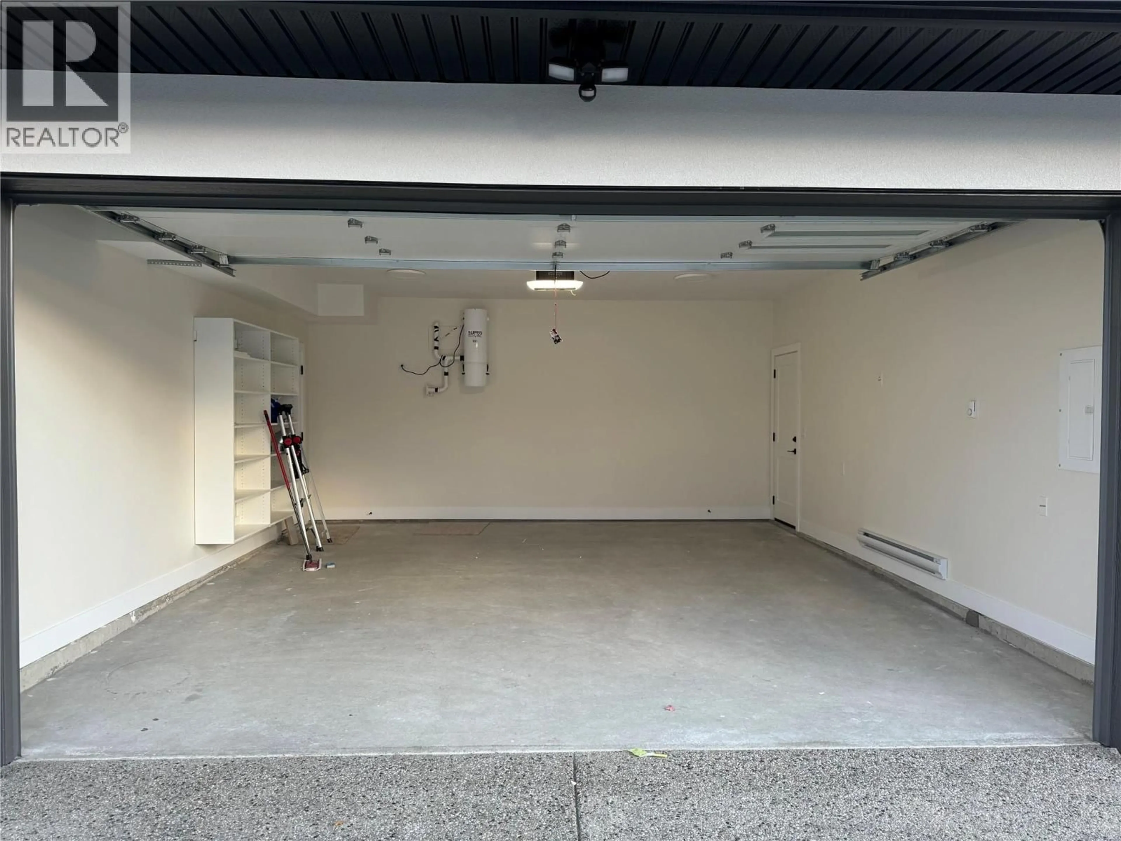 Indoor garage for 25 - 19950 MCCARTHY ROAD, Lake Country British Columbia V4V1T1