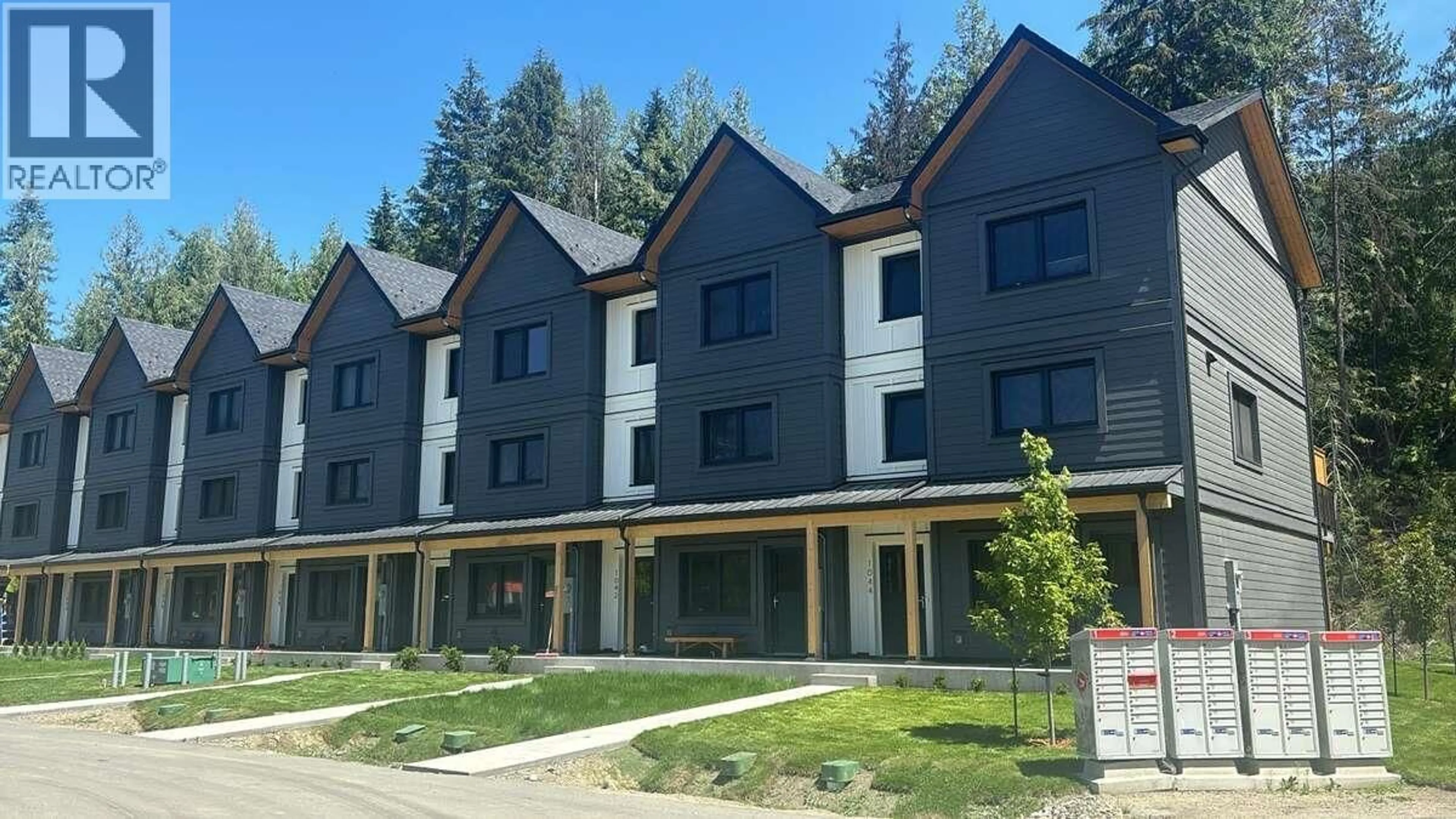 Patio, unknown for 34 - 1026 KEYSTONE CRESCENT, Revelstoke British Columbia V0E2S3