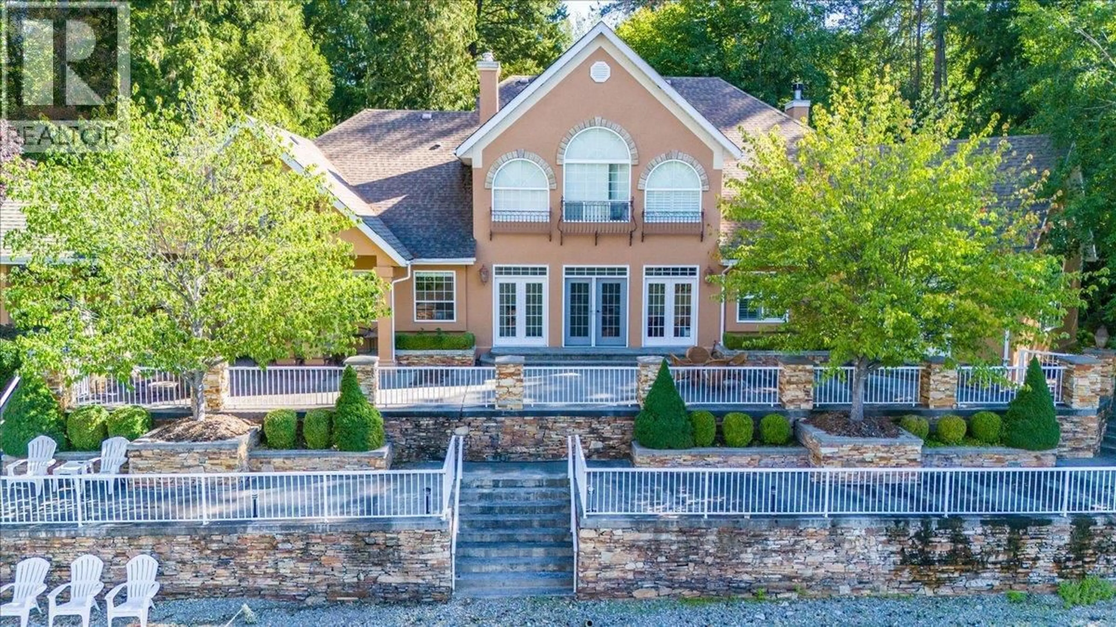 A pic from outside/outdoor area/front of a property/back of a property/a pic from drone, unknown for 169 ALPINE ROAD, Christina Lake British Columbia V0H1E1