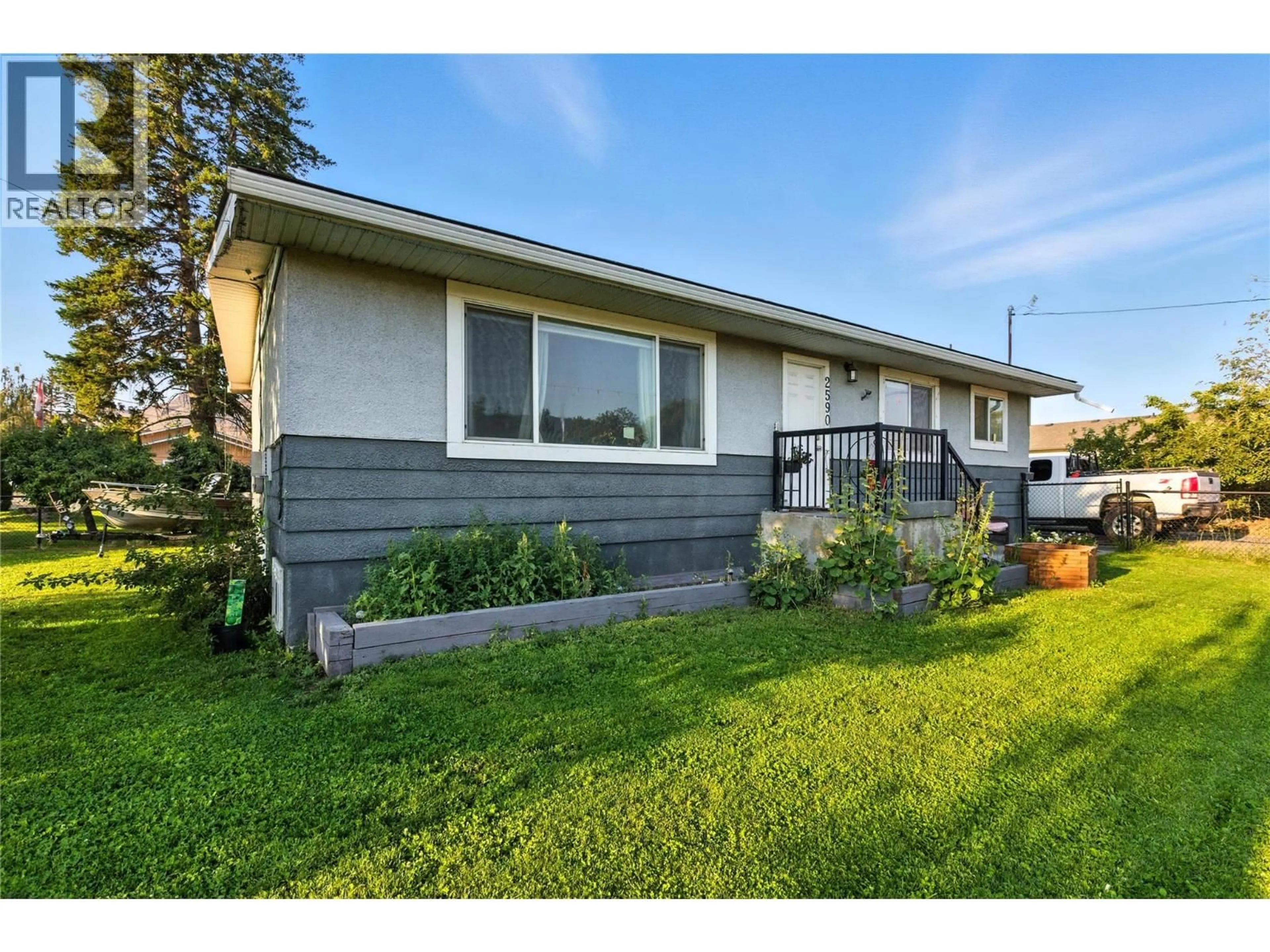 Home with vinyl exterior material, street for 2590 TRANQUILLE ROAD, Kamloops British Columbia V2B3N8