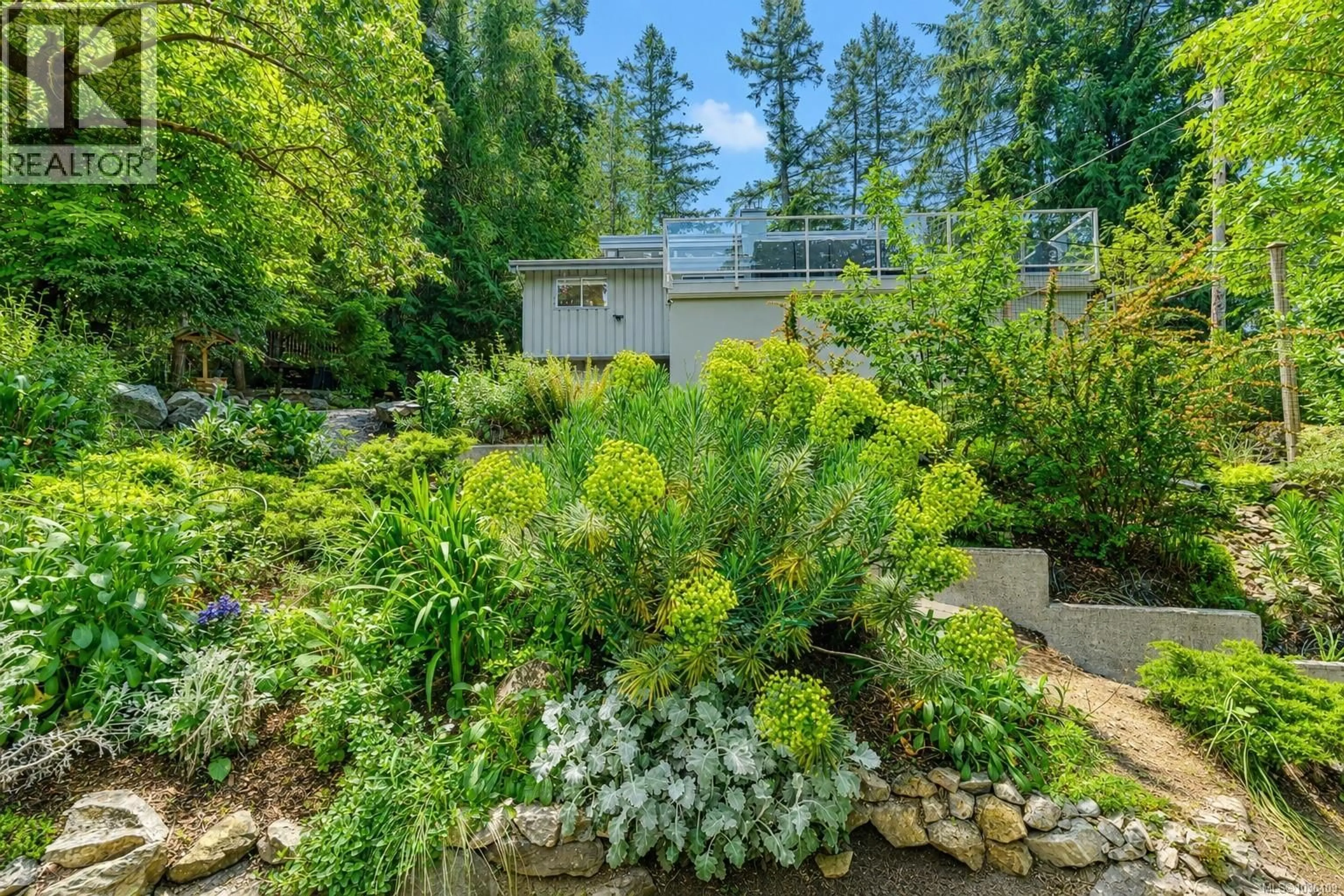 Patio, unknown for 7136 WILLIS POINT ROAD, Central Saanich British Columbia V9E2A1