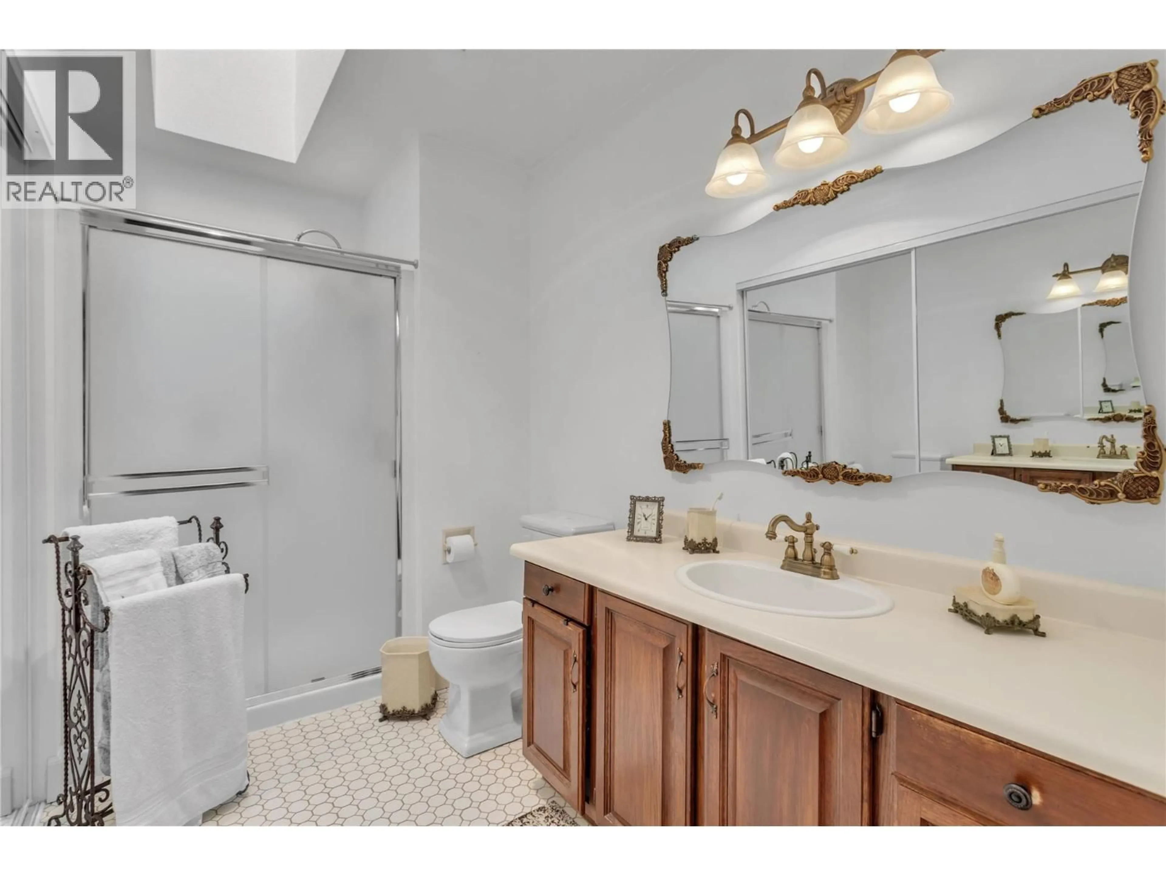 Standard bathroom, ceramic/tile floor for 203 - 4450 PONDEROSA DRIVE, Peachland British Columbia V0H1X5