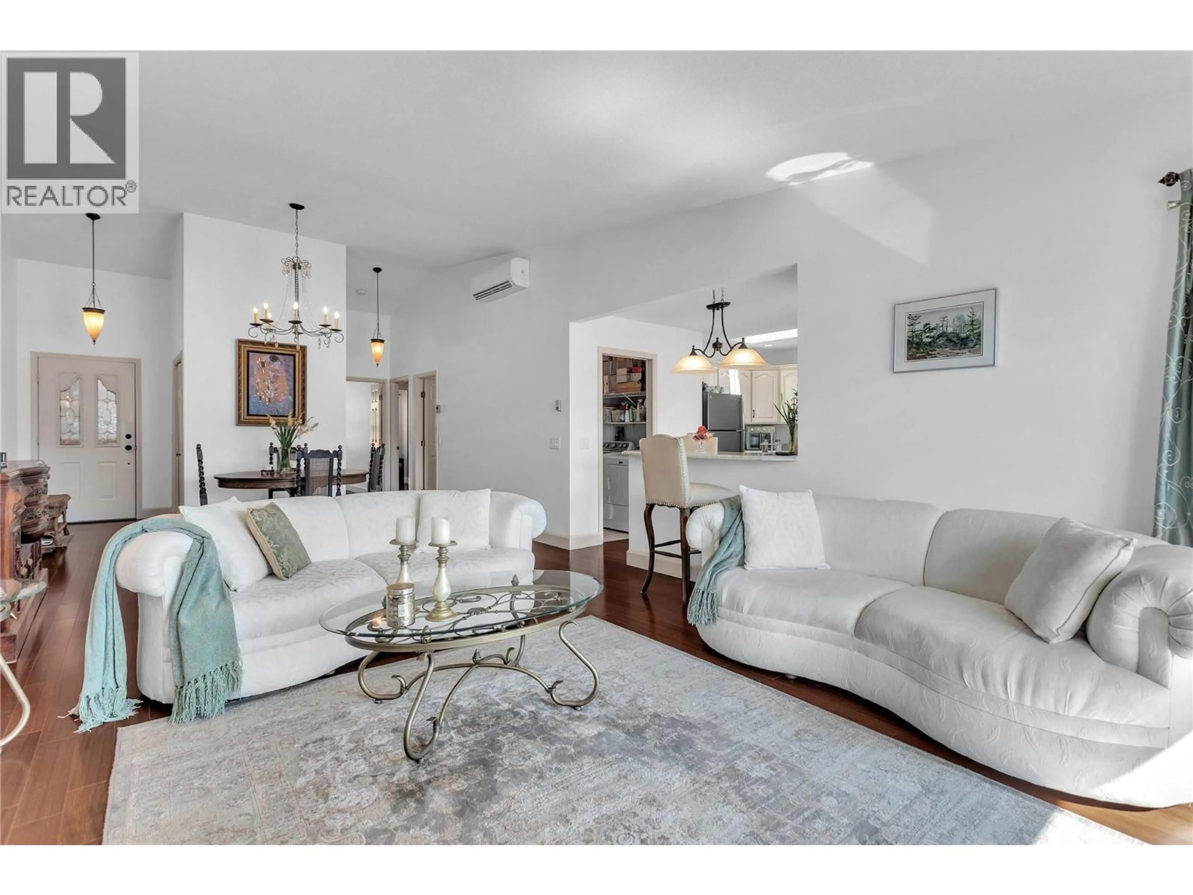 Living room with furniture, unknown for 203 - 4450 PONDEROSA DRIVE, Peachland British Columbia V0H1X5