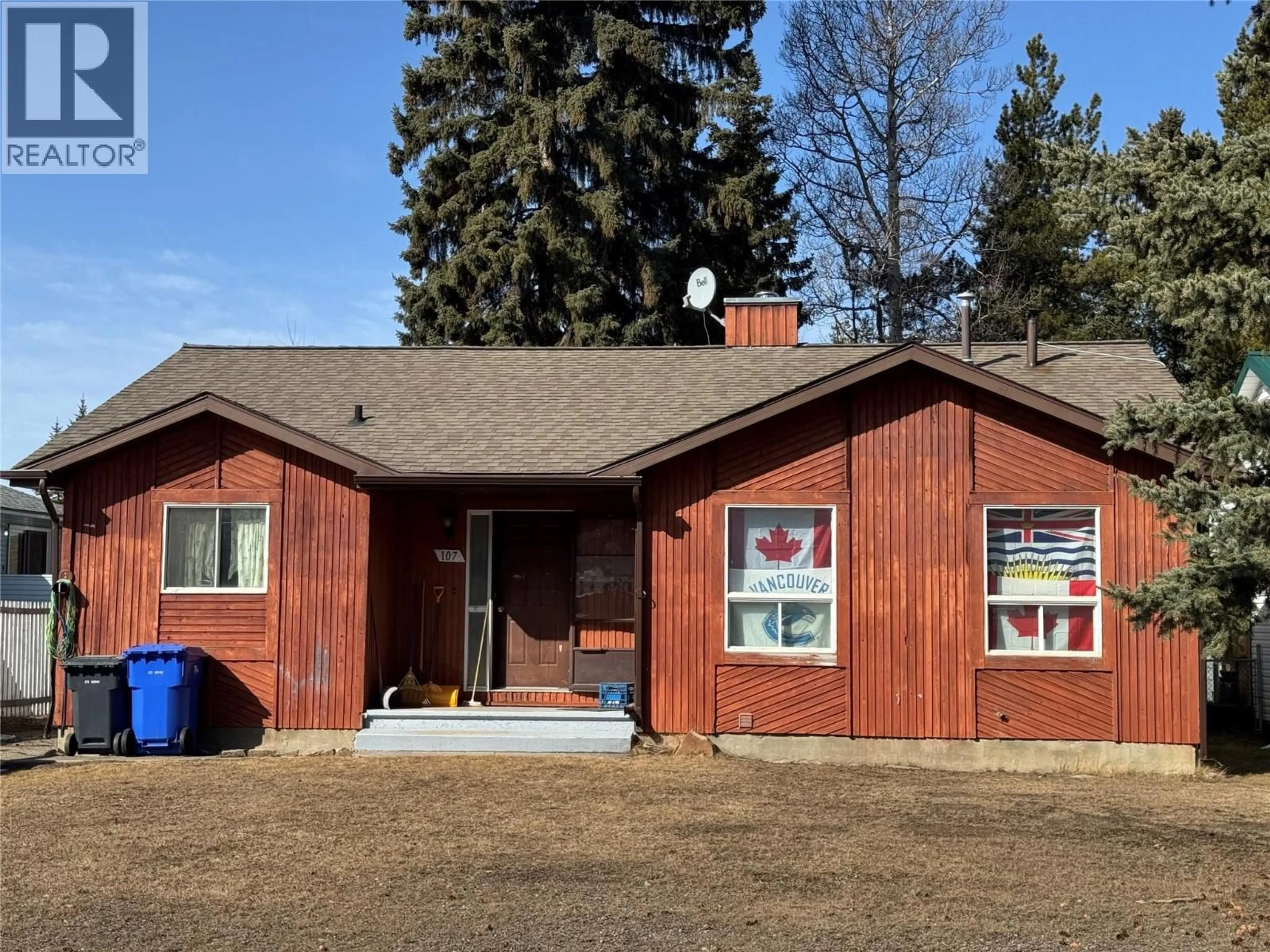 Home with vinyl exterior material, building for 107 BABCOCK AVENUE, Tumbler Ridge British Columbia V0C2W0