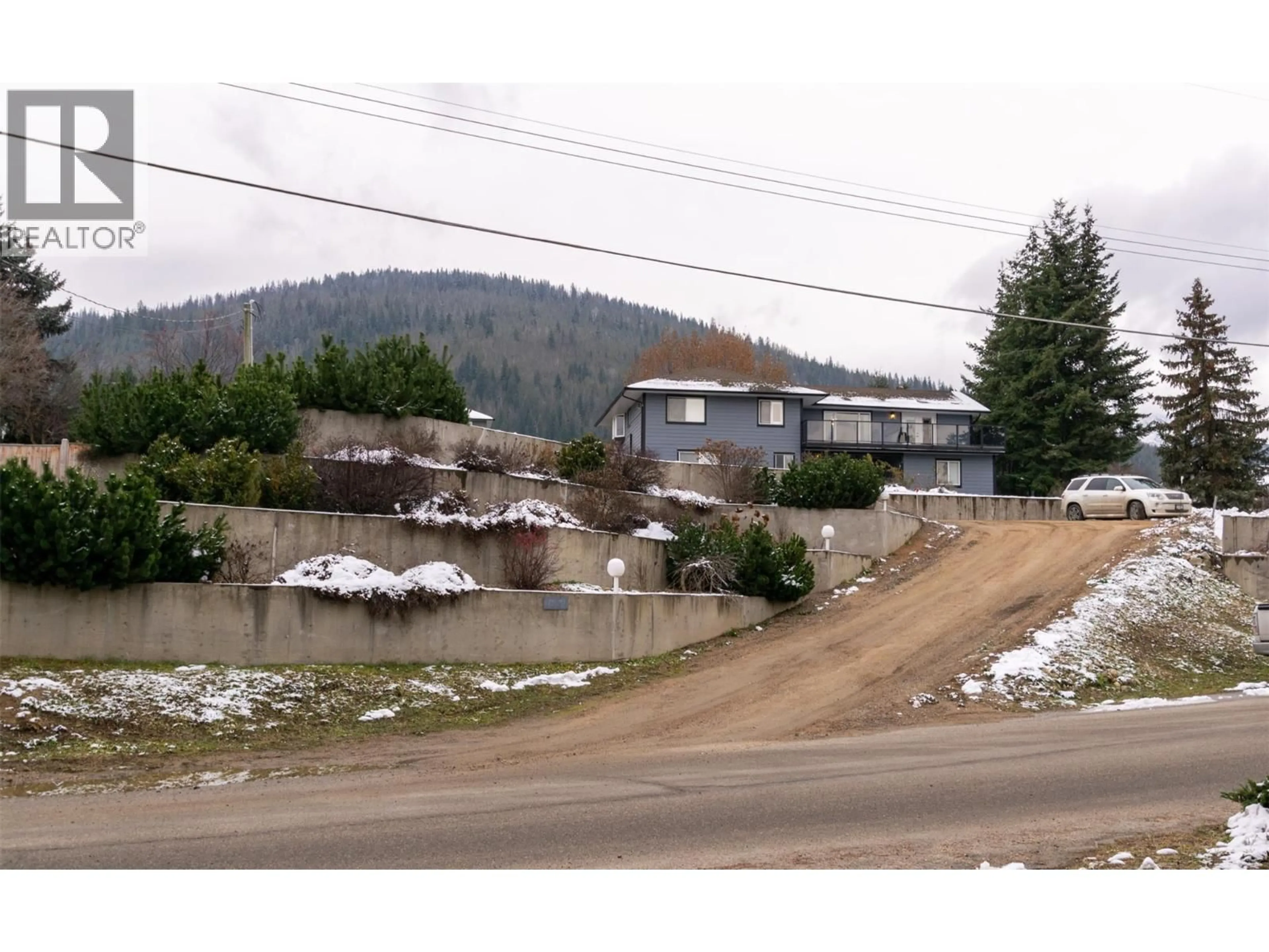 Blurry image for 1350 13 AVENUE SOUTHEAST, Salmon Arm British Columbia V1E2G7