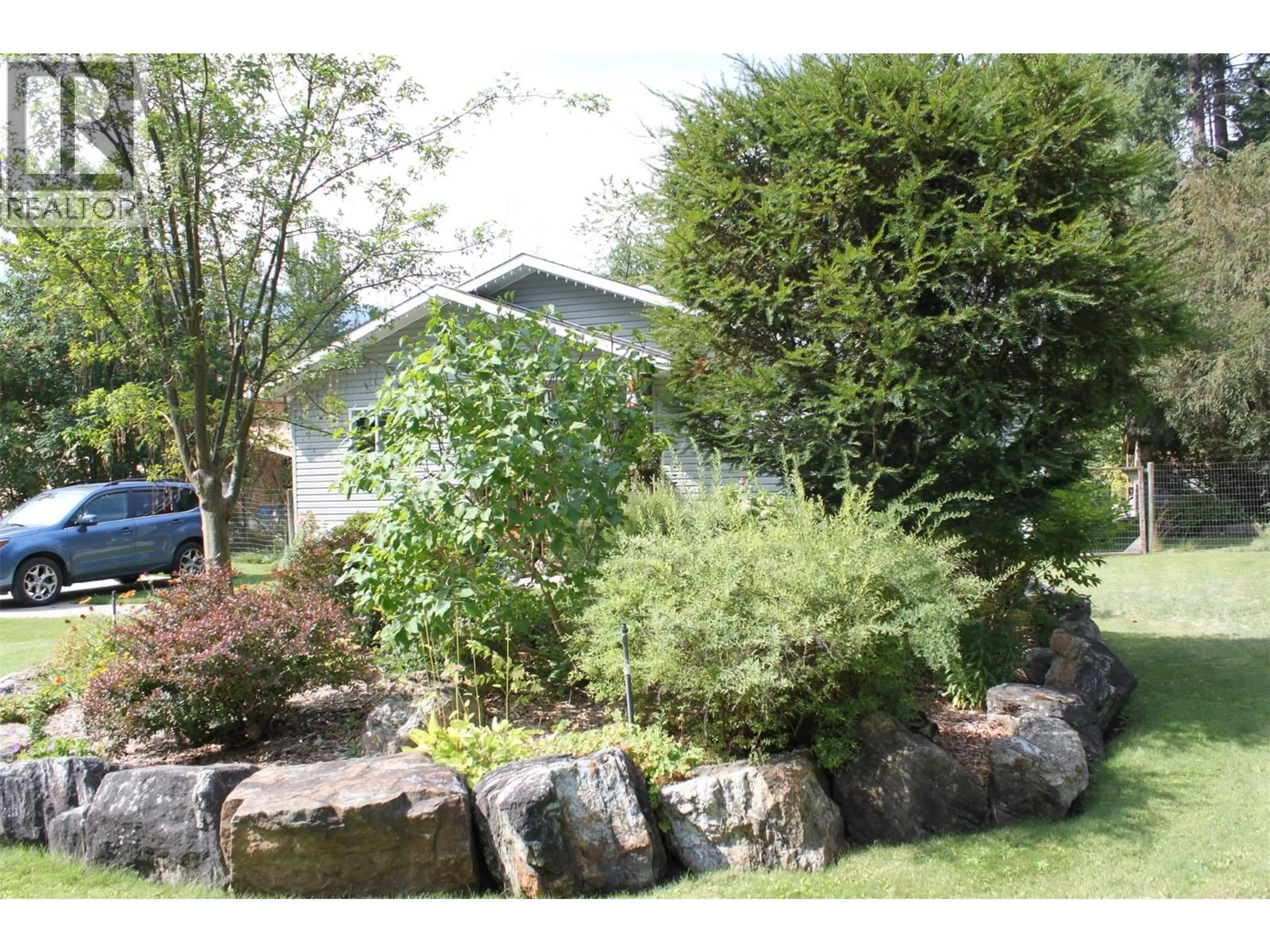Unknown for 410 10TH AVENUE NORTHWEST, Nakusp British Columbia V0G1R0