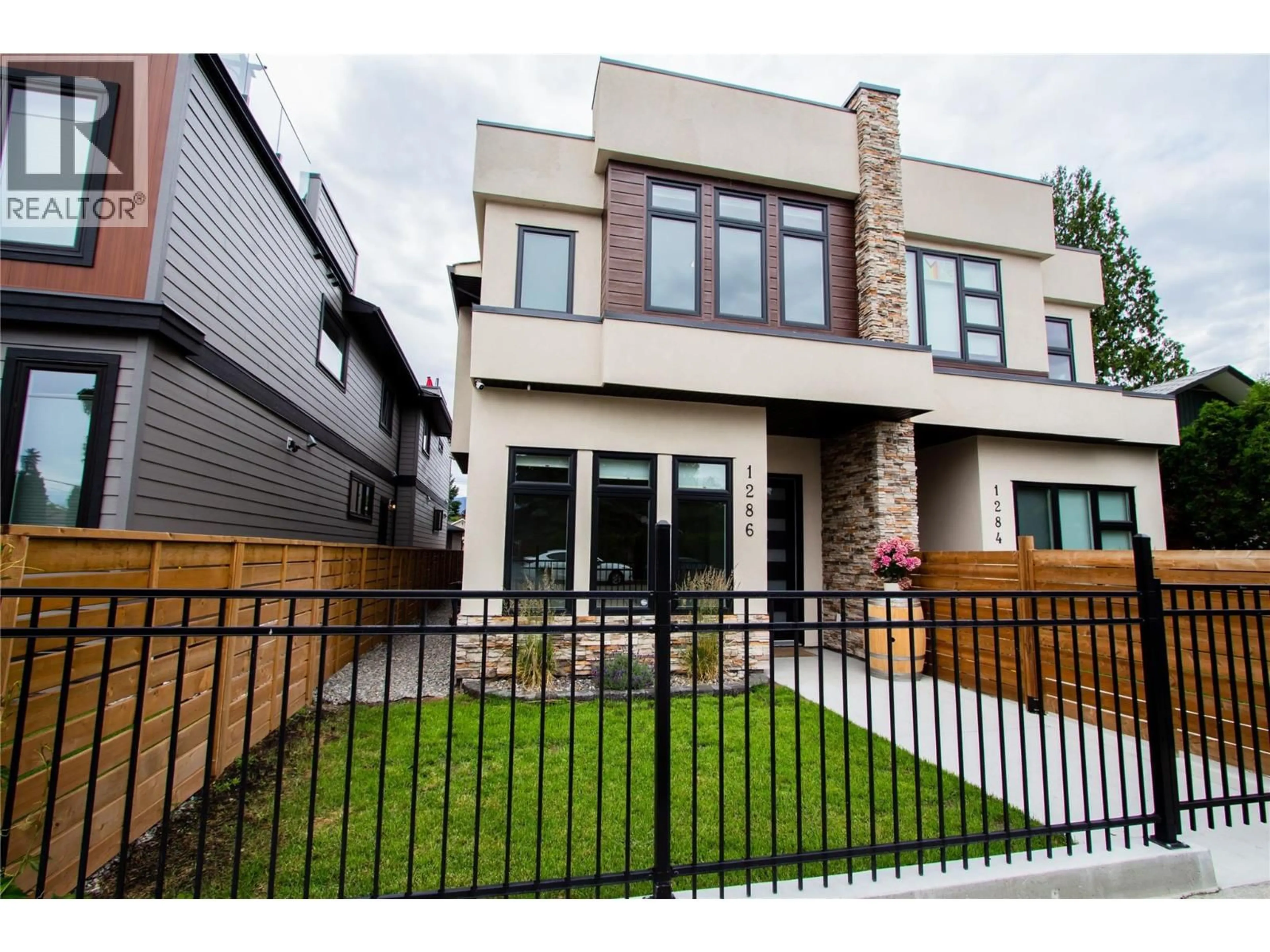 Home with brick exterior material, street for 1286 ETHEL STREET, Kelowna British Columbia V1Y2W7
