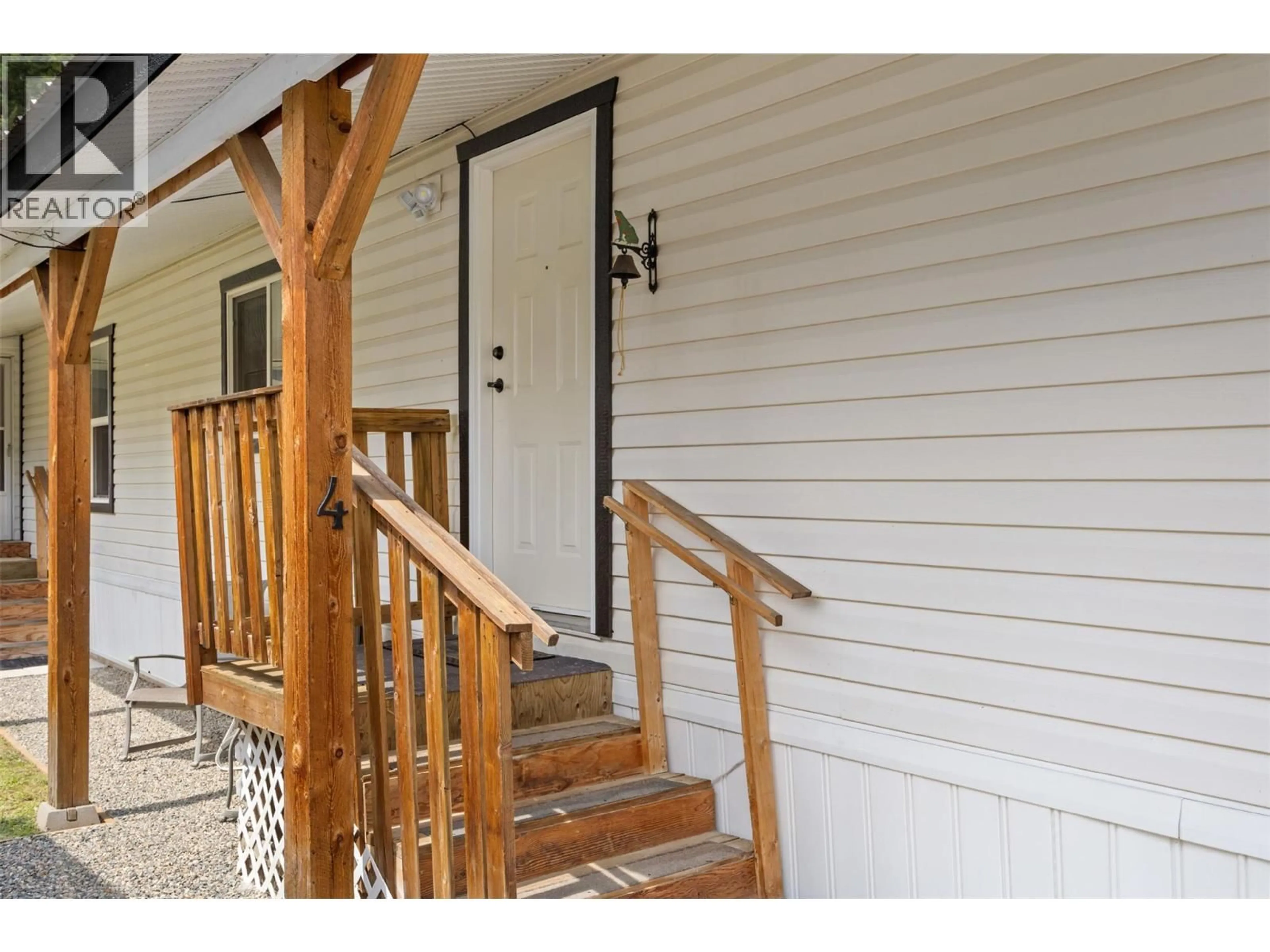 Indoor entryway for 4 - 851 OLD N THOMPSON HIGHWAY, Clearwater British Columbia V0E1N2