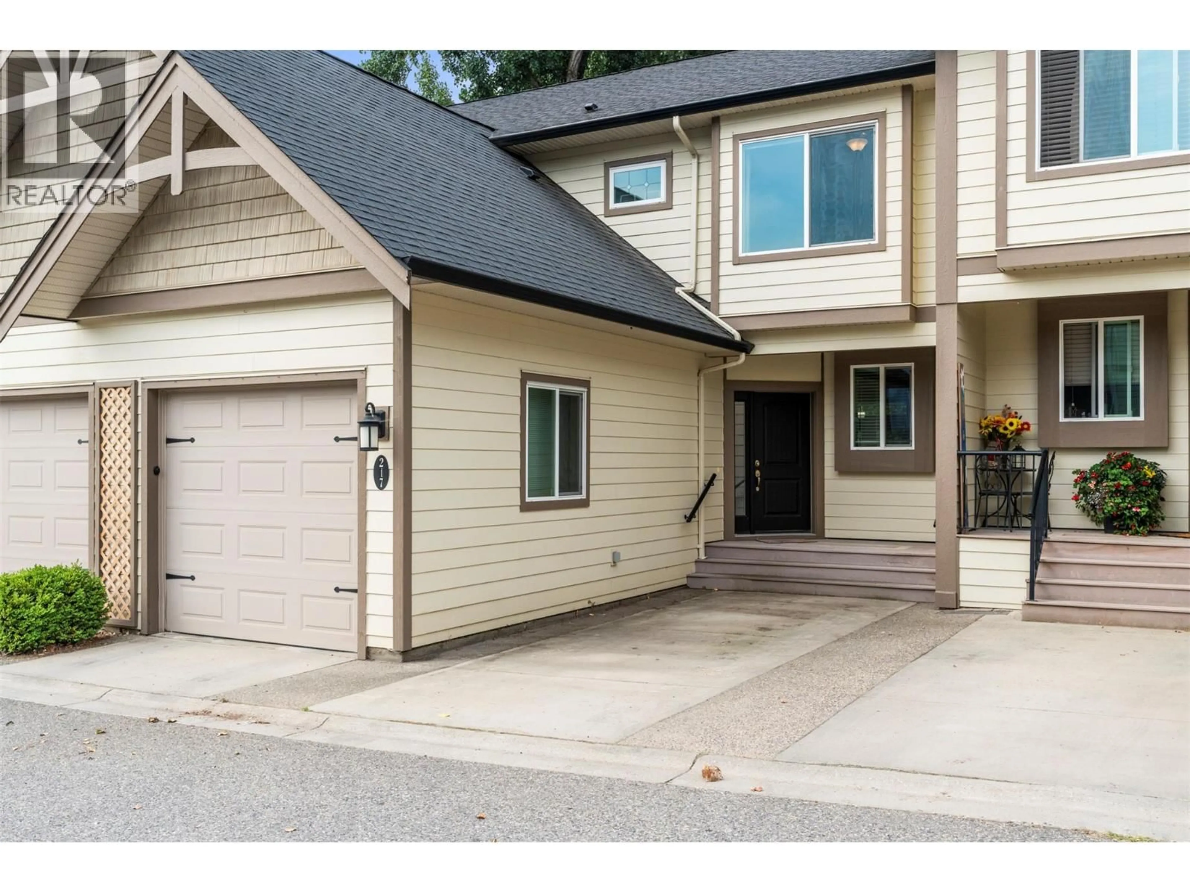 Home with vinyl exterior material, street for 217 - 3780 SCHUBERT ROAD, Armstrong British Columbia V0E1B4