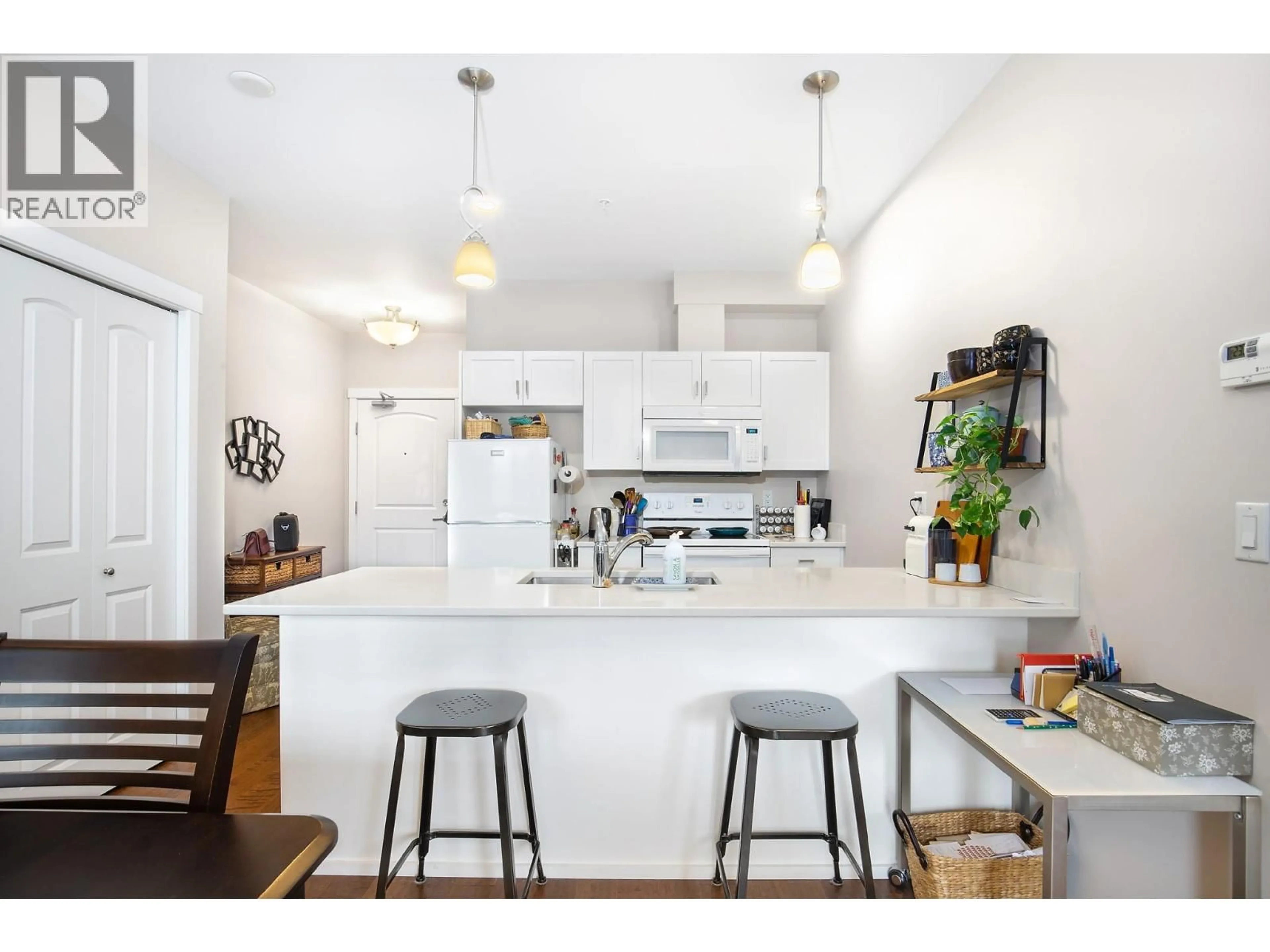 Open concept kitchen, unknown for 508 - 429 ST. PAUL STREET, Kamloops British Columbia V2C2J7