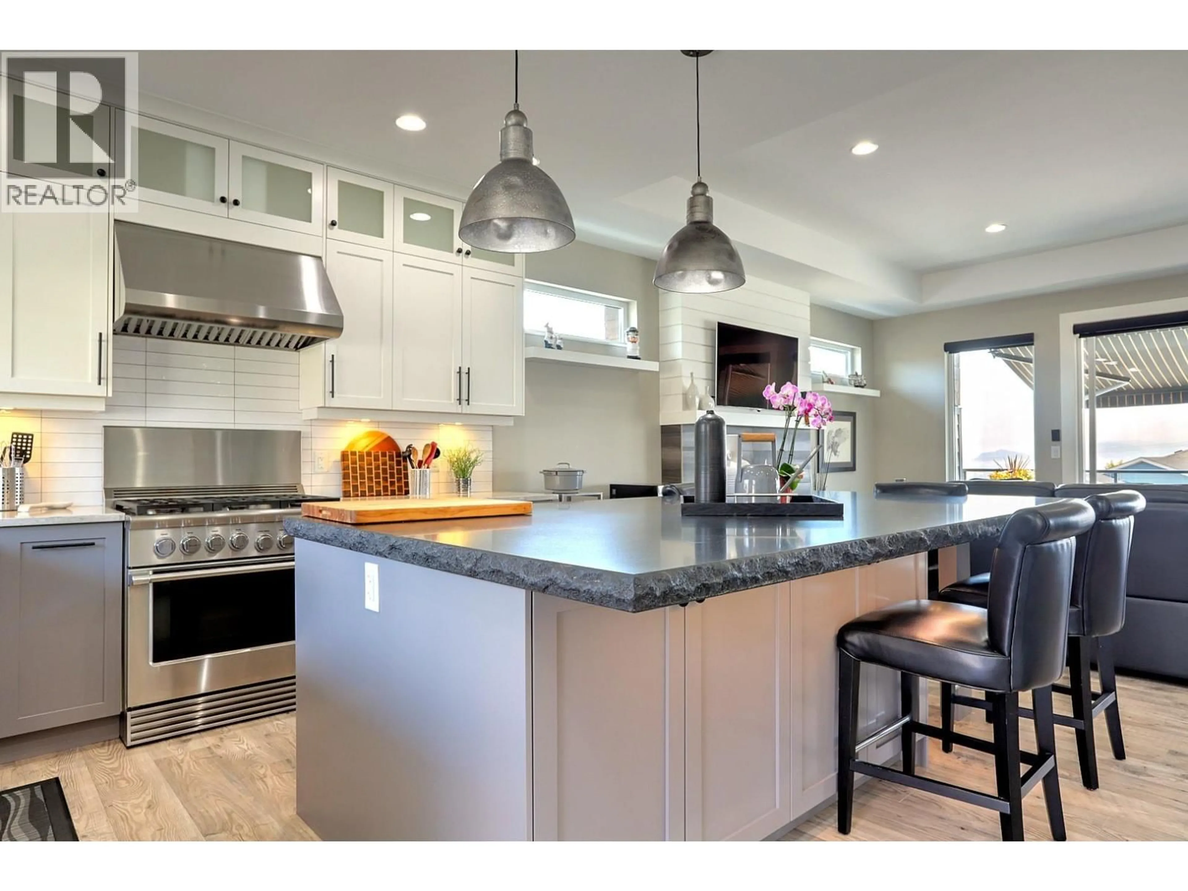 Open concept kitchen, unknown for 6539 BLACKCOMB PLACE, Vernon British Columbia V1B4E1