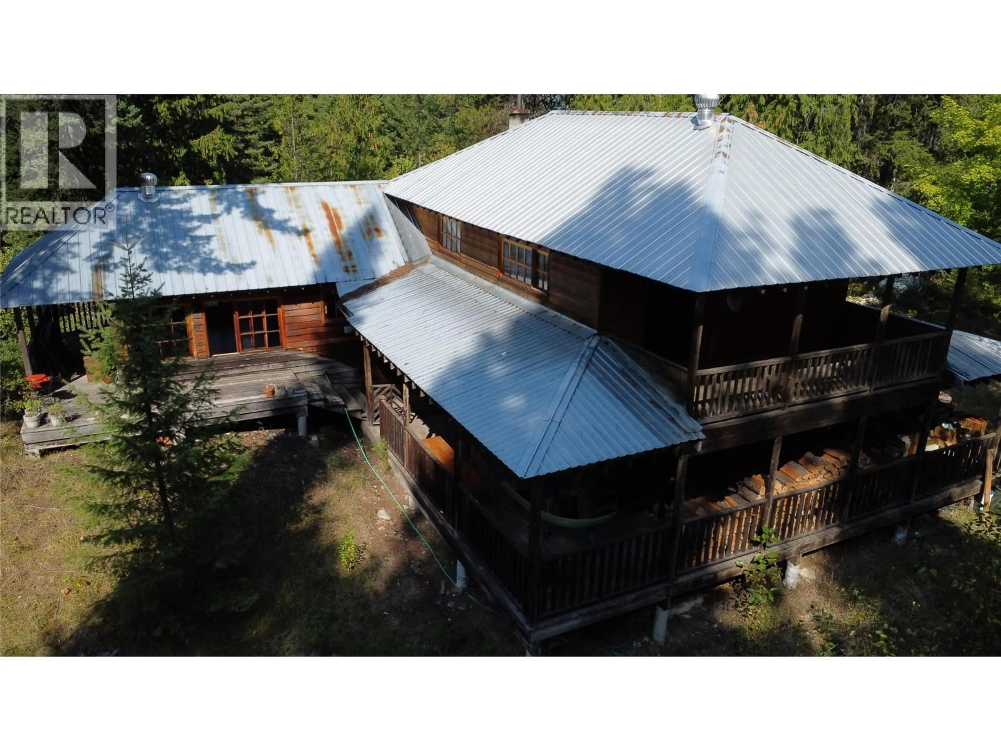 A pic from outside/outdoor area/front of a property/back of a property/a pic from drone, building for 7467 ST THOMAS ROAD, Winlaw British Columbia V0G2J0