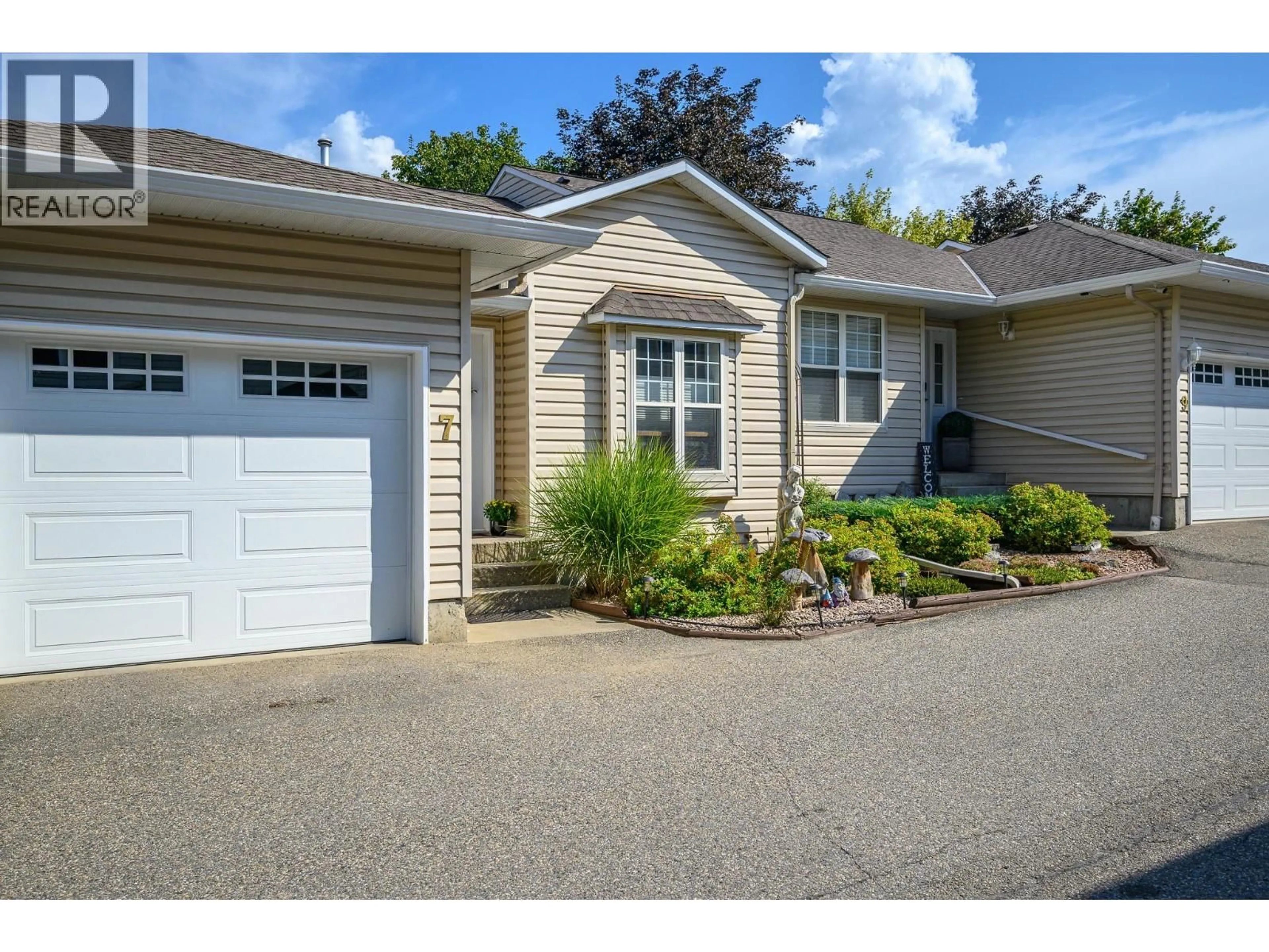 Home with vinyl exterior material, street for 7 - 3485 ROSEDALE AVENUE, Armstrong British Columbia V4Y2B3