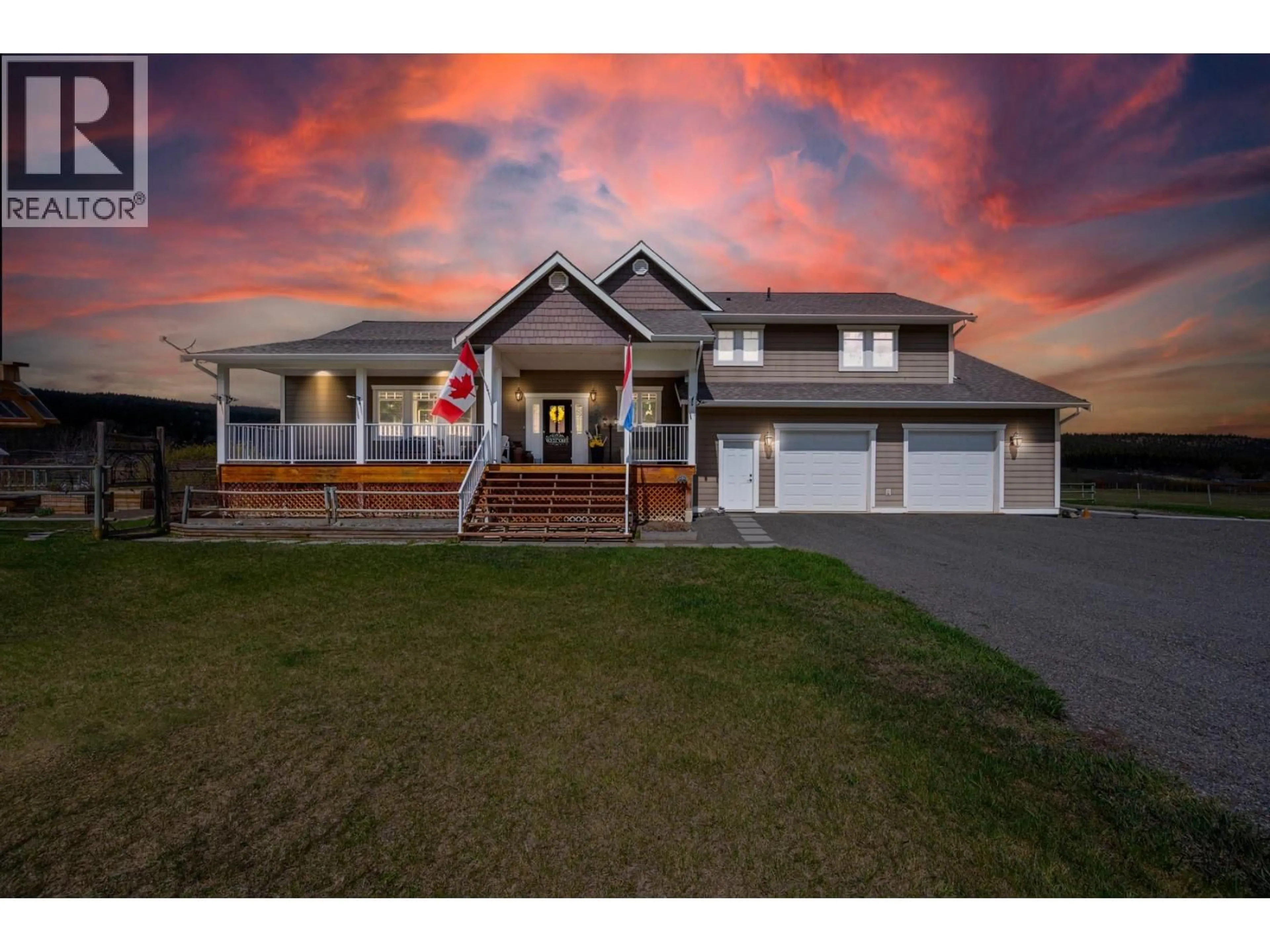 Home with vinyl exterior material, unknown for 661 LAGOON COURT ROAD, Clinton British Columbia V0K1K0