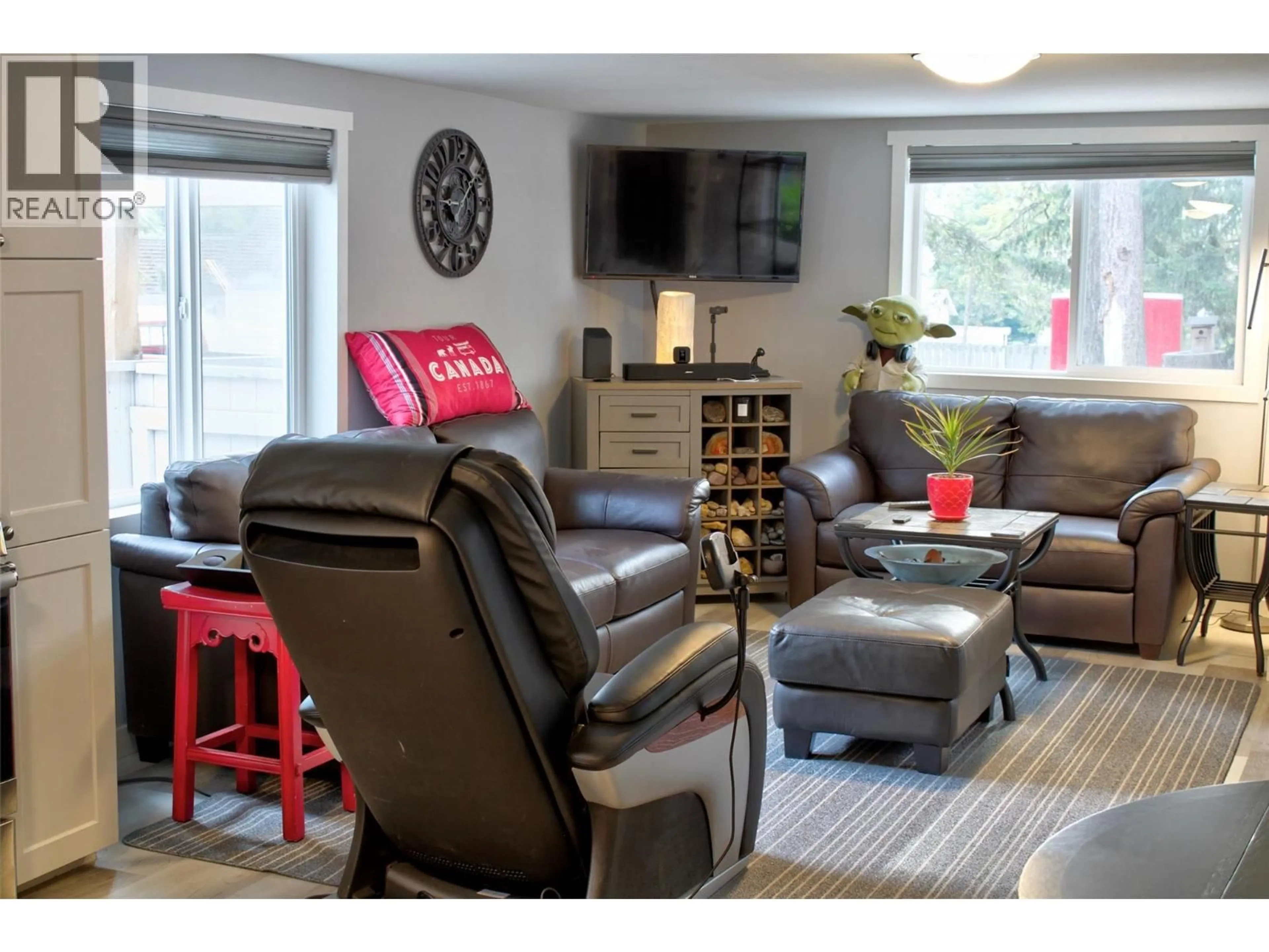 Living room with furniture, wood/laminate floor for 4 - 6588 97A HIGHWAY, Enderby British Columbia V0E1V3