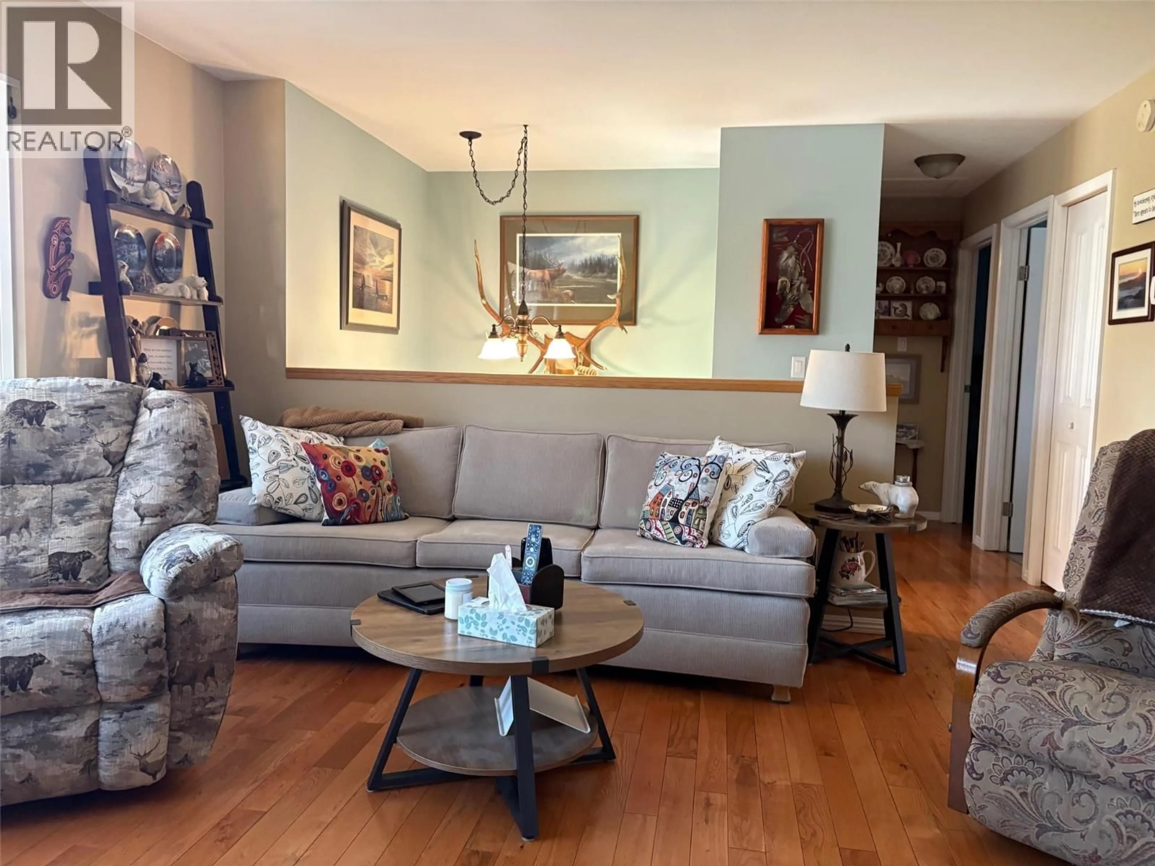 Living room with furniture, wood/laminate floor for 2220 3A STREET SOUTH, Cranbrook British Columbia V1C5K6