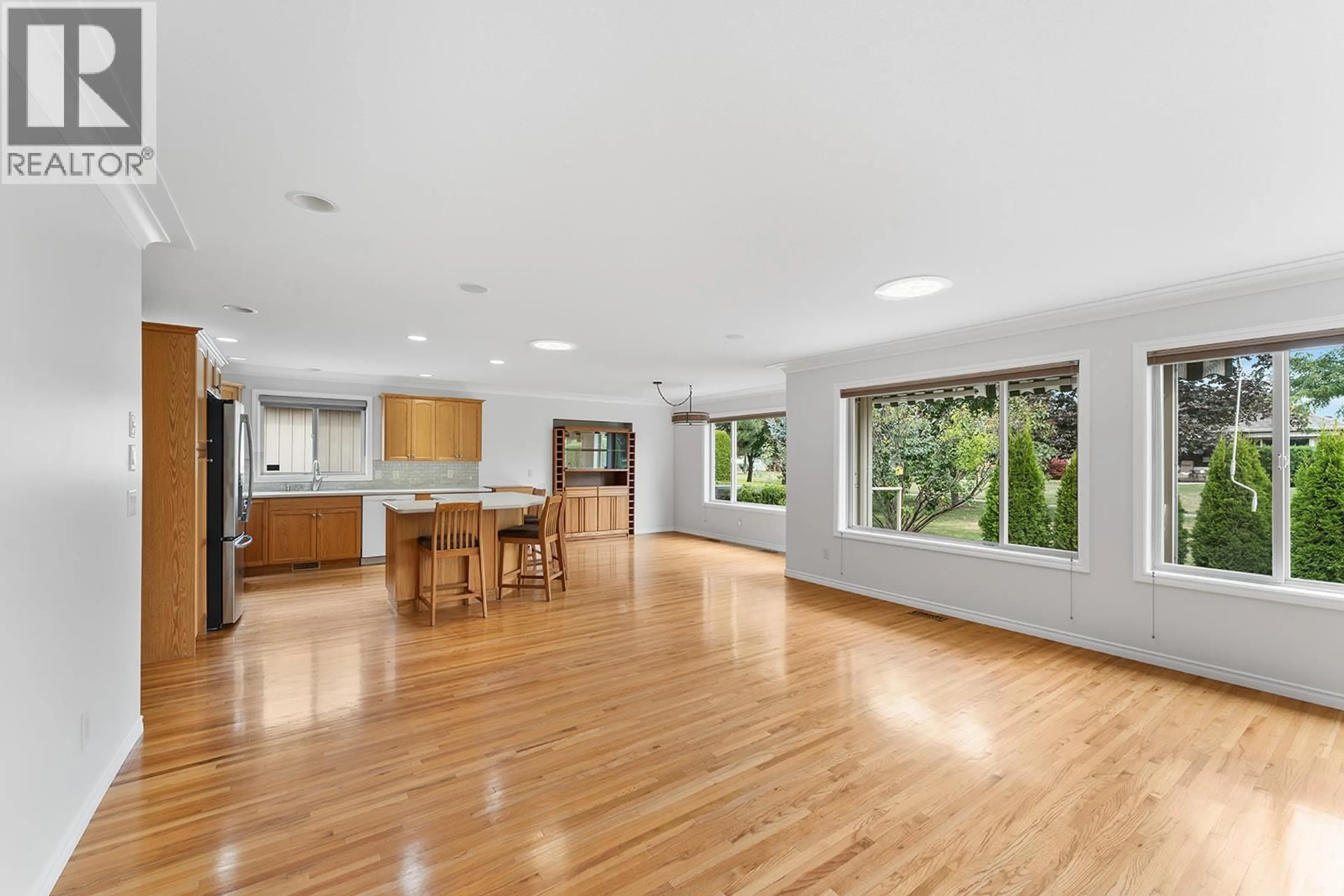 Open concept kitchen, unknown for 357 - 2365 STILLINGFLEET ROAD, Kelowna British Columbia V1W4X5