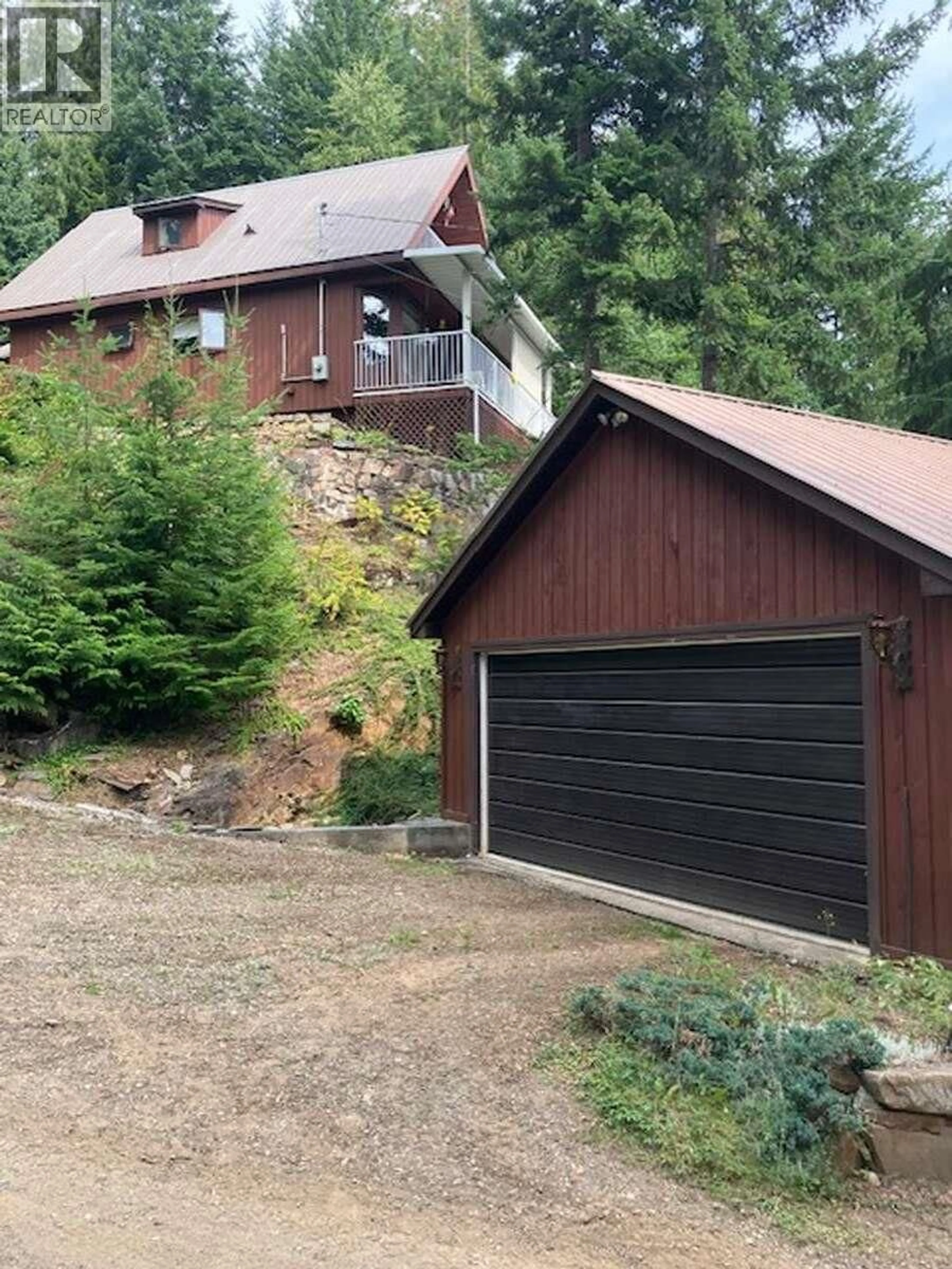 A pic from outside/outdoor area/front of a property/back of a property/a pic from drone, unknown for 4241 WOODBURY VILLAGE ROAD, Kaslo British Columbia V0G1M0