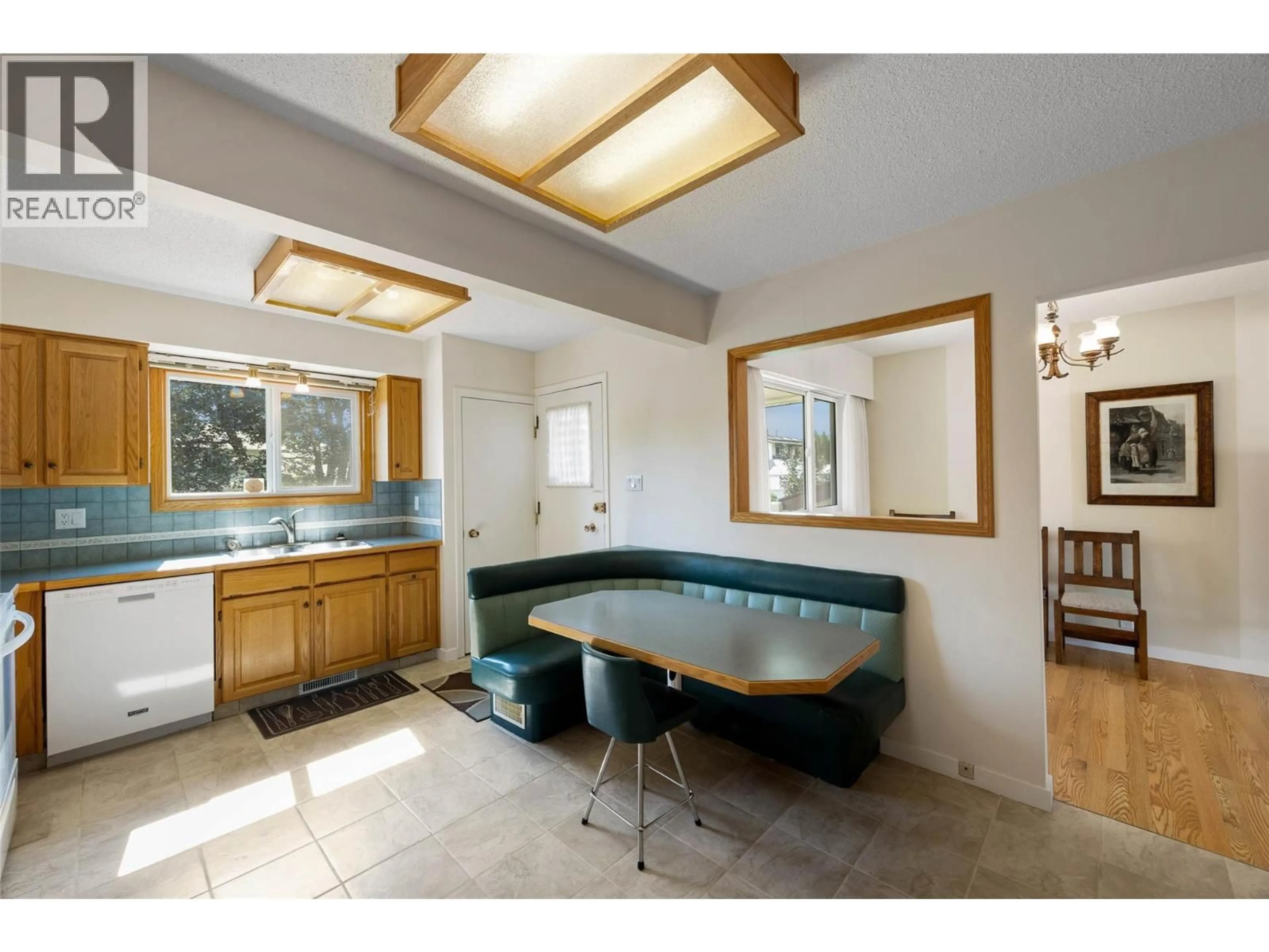 Open concept kitchen, ceramic/tile floor for 629 CLEARWATER AVENUE, Kamloops British Columbia V2B2A9