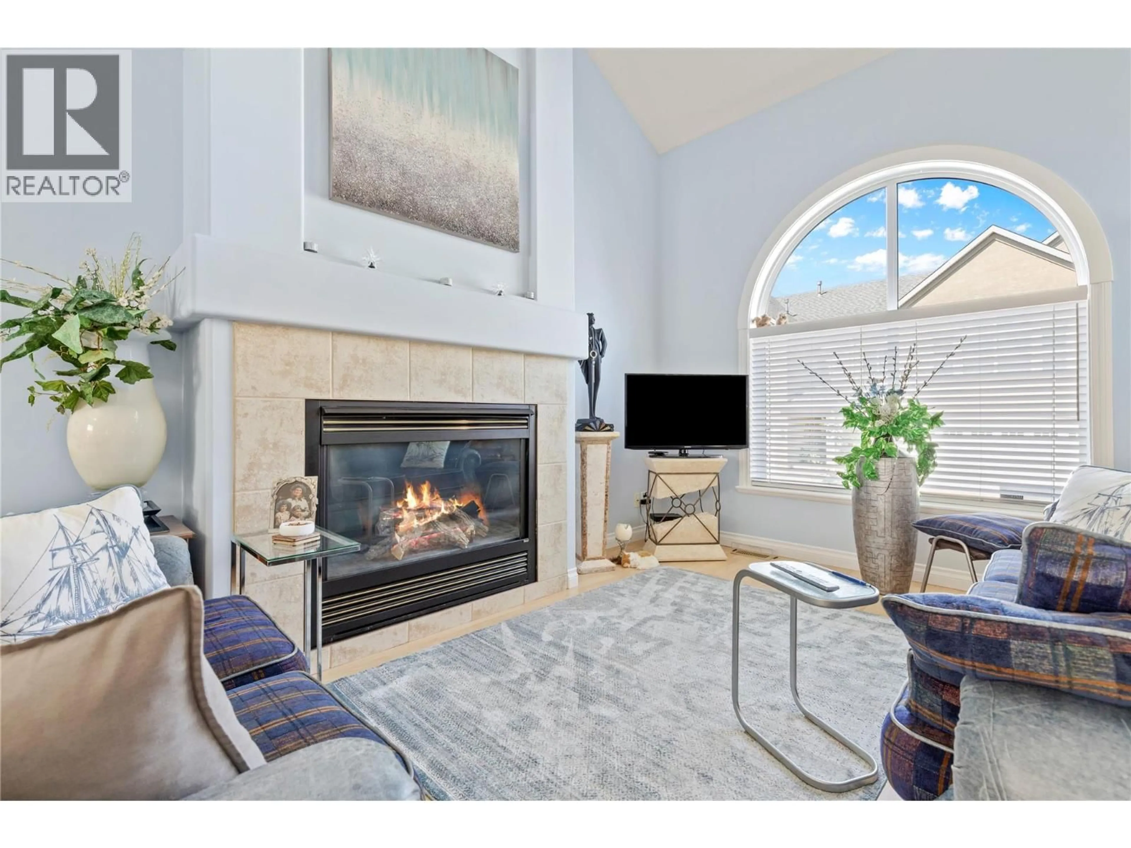 Living room with furniture, unknown for 128 - 5501 20 STREET, Vernon British Columbia V1T7T2