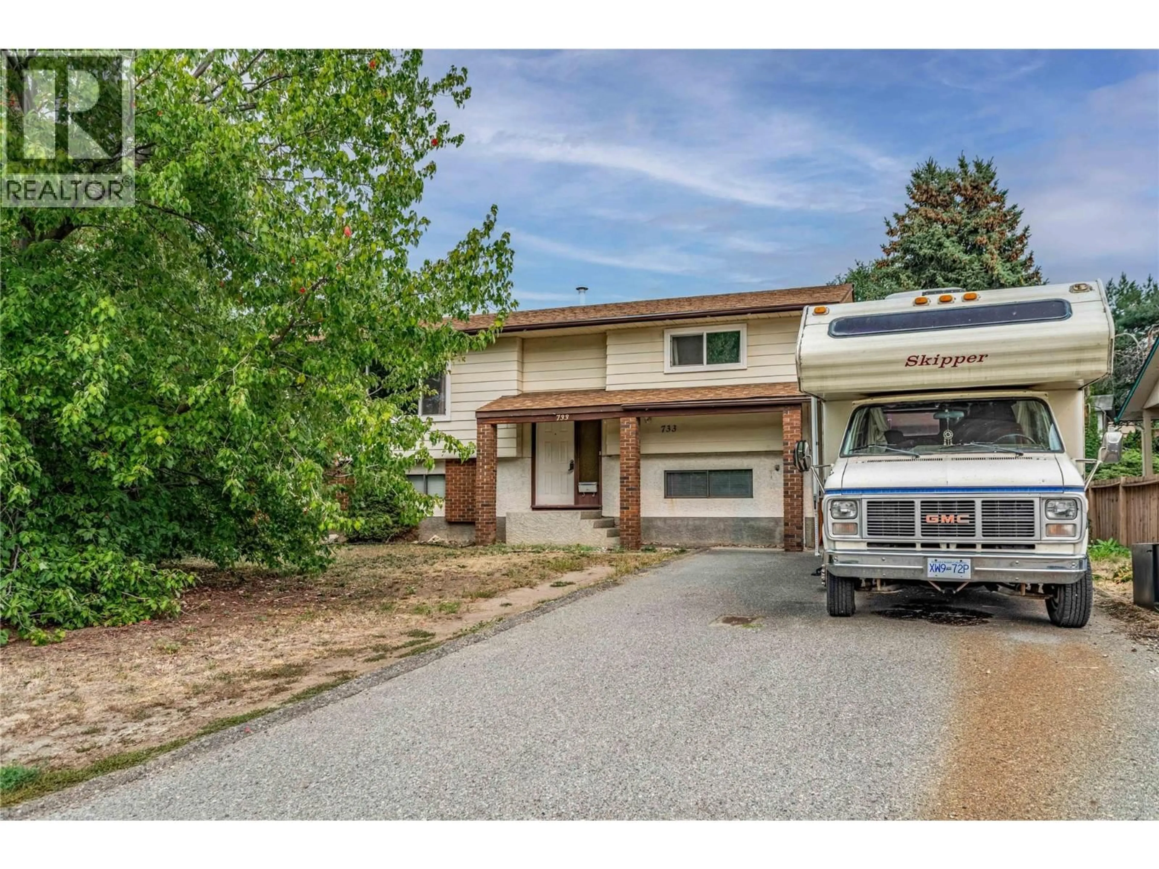 Unknown for 733 JOSSELYN COURT, Kelowna British Columbia V1X5Y9