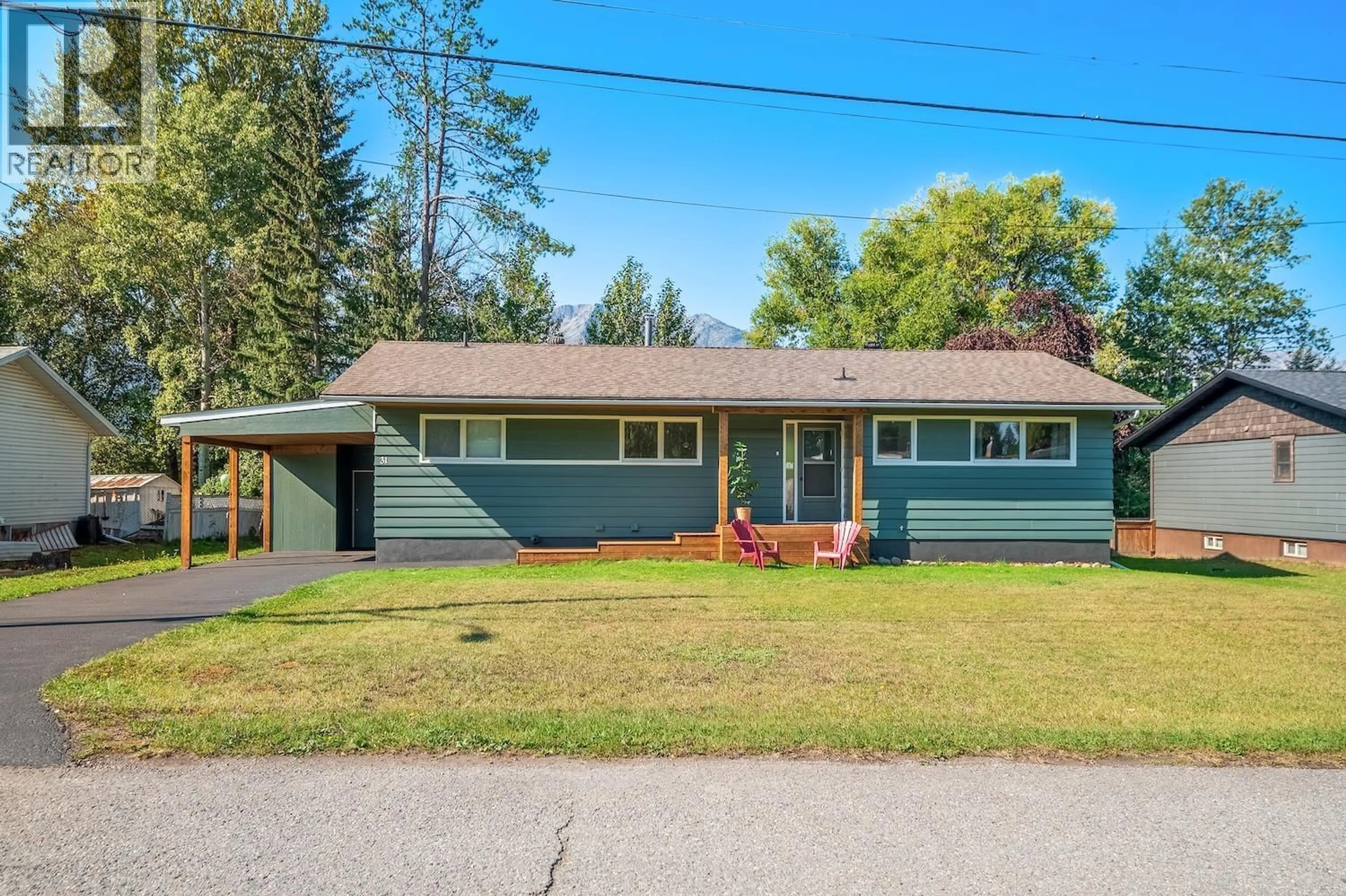 Home with vinyl exterior material, street for 31 ELKVIEW DRIVE, Fernie British Columbia V0B1M3
