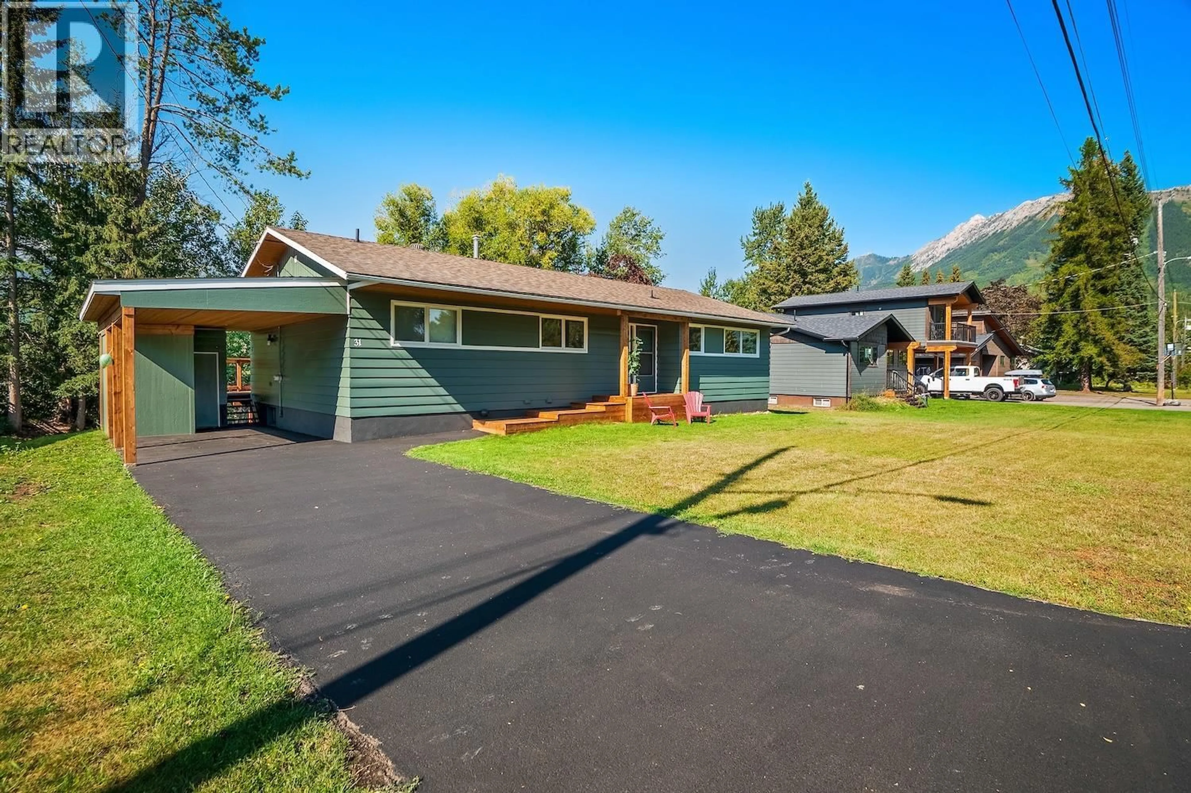 Home with vinyl exterior material, street for 31 ELKVIEW DRIVE, Fernie British Columbia V0B1M3