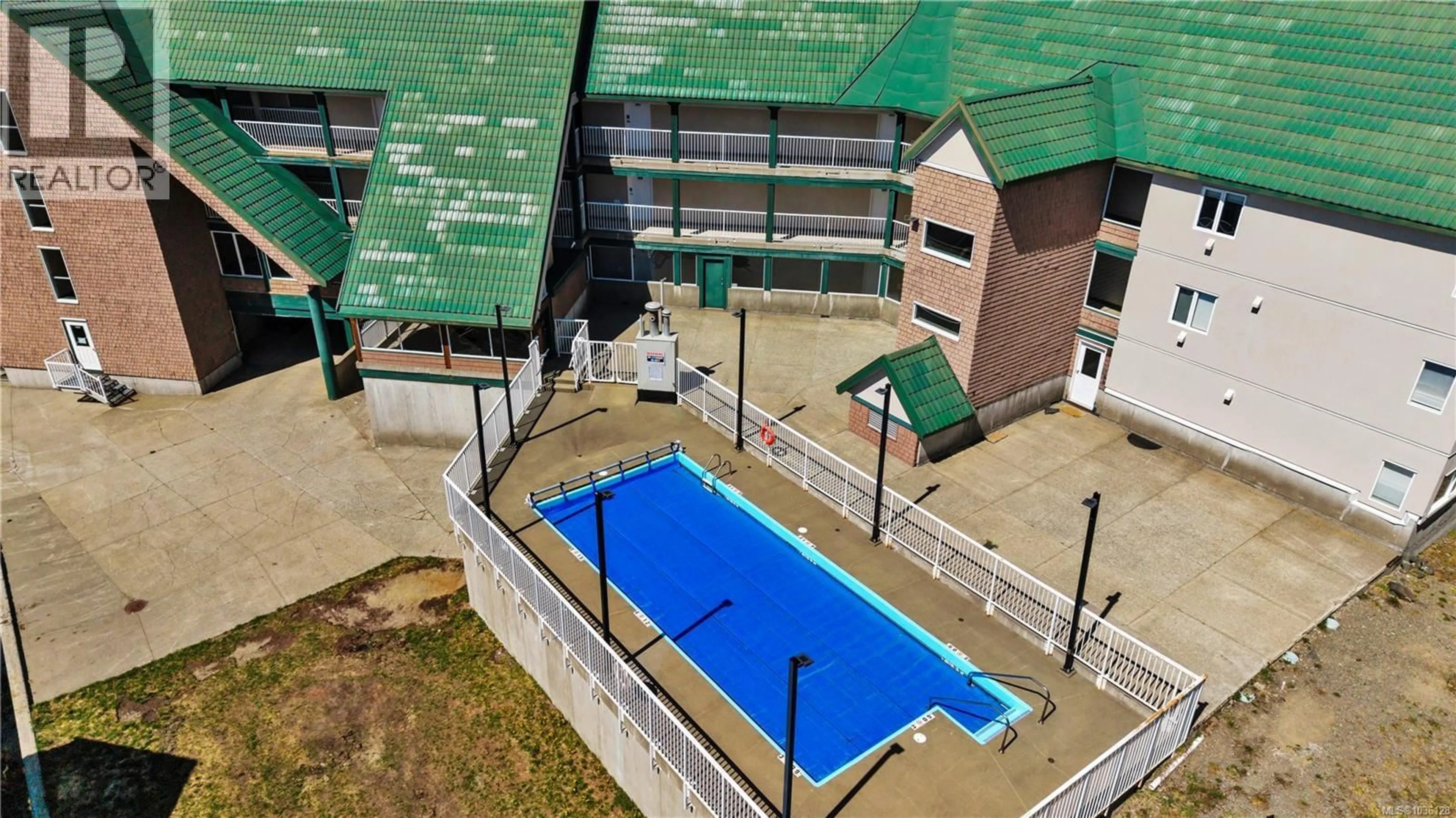 Pool for 407 - 1201 HENRY ROAD, Courtenay British Columbia V9J1L0